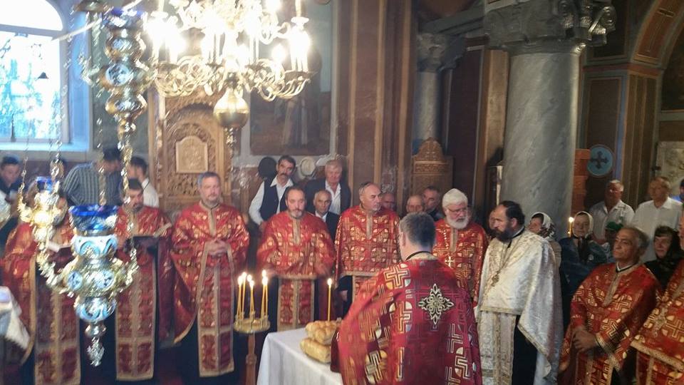 Hram şi cerc pastoral la Parohia Păstrăveni