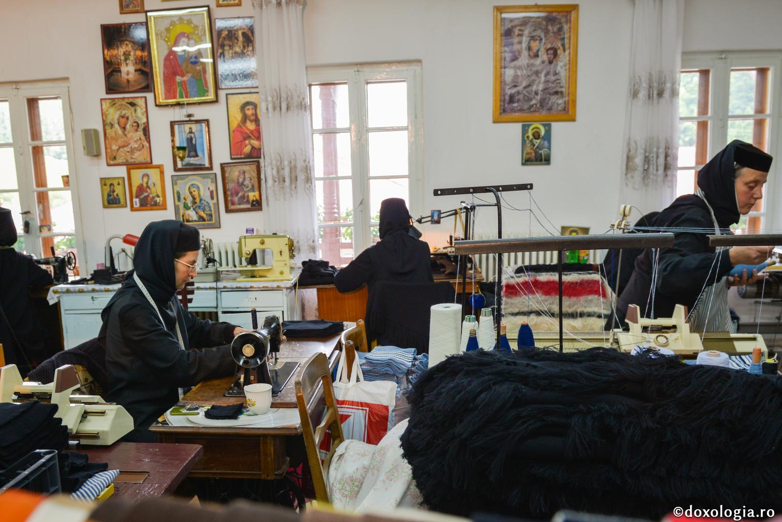 Să aveţi încredere că toate condiţiile voastre de viaţă sunt cele mai bune pentru orânduirea mântuirii voastre!