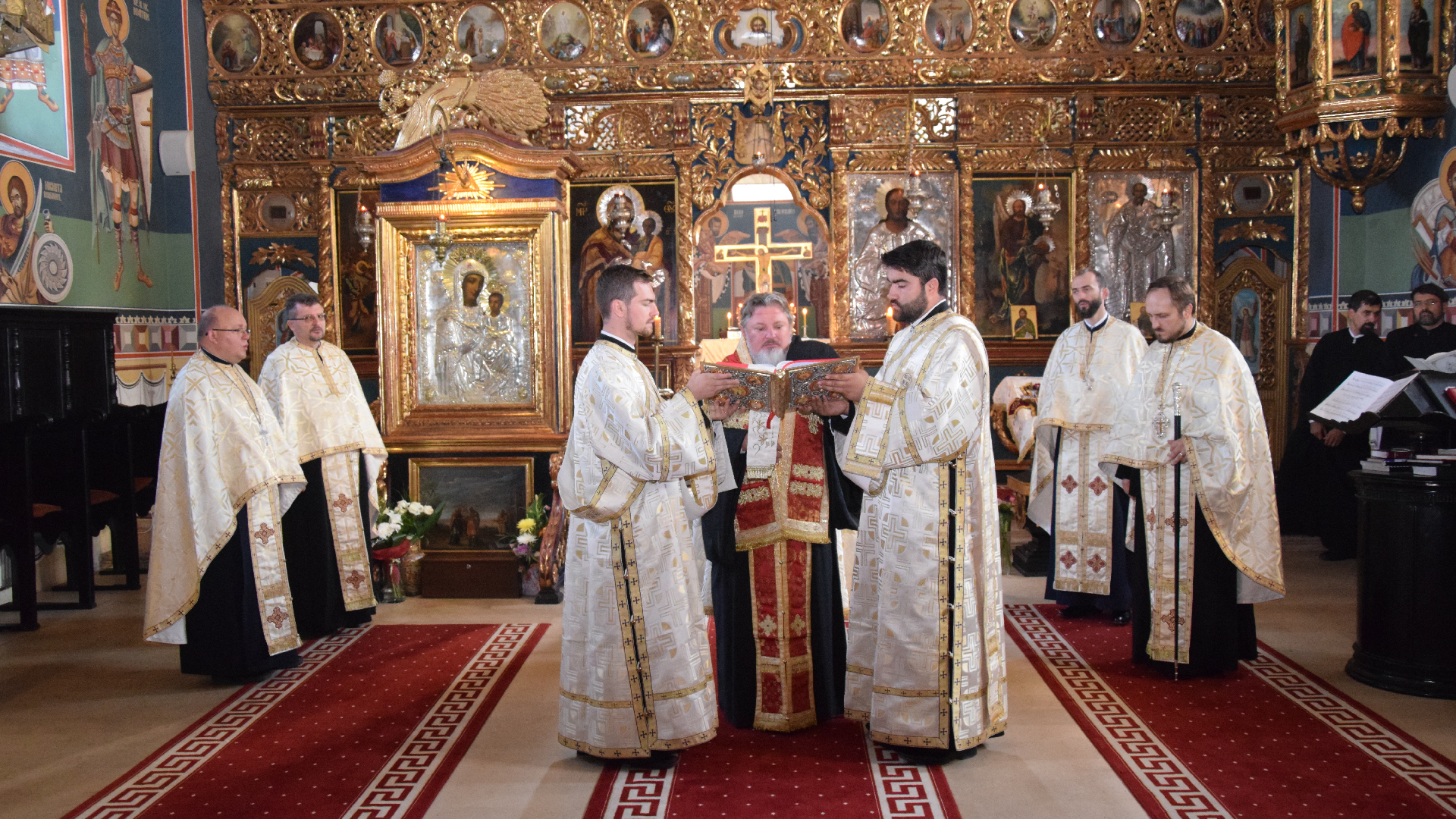 Consfătuire Națională: „Biserica se schimbă tot timpul pentru a rămâne aceeași”