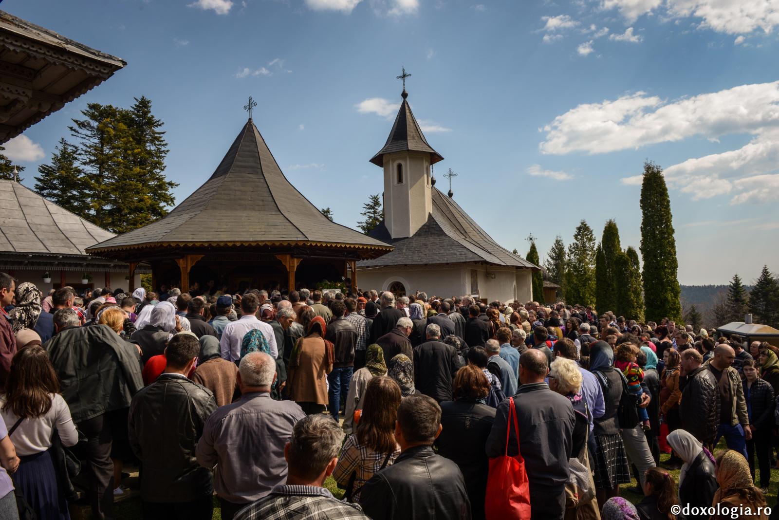 Credinţa noastră e clădită pe piatră şi nu pe nisip