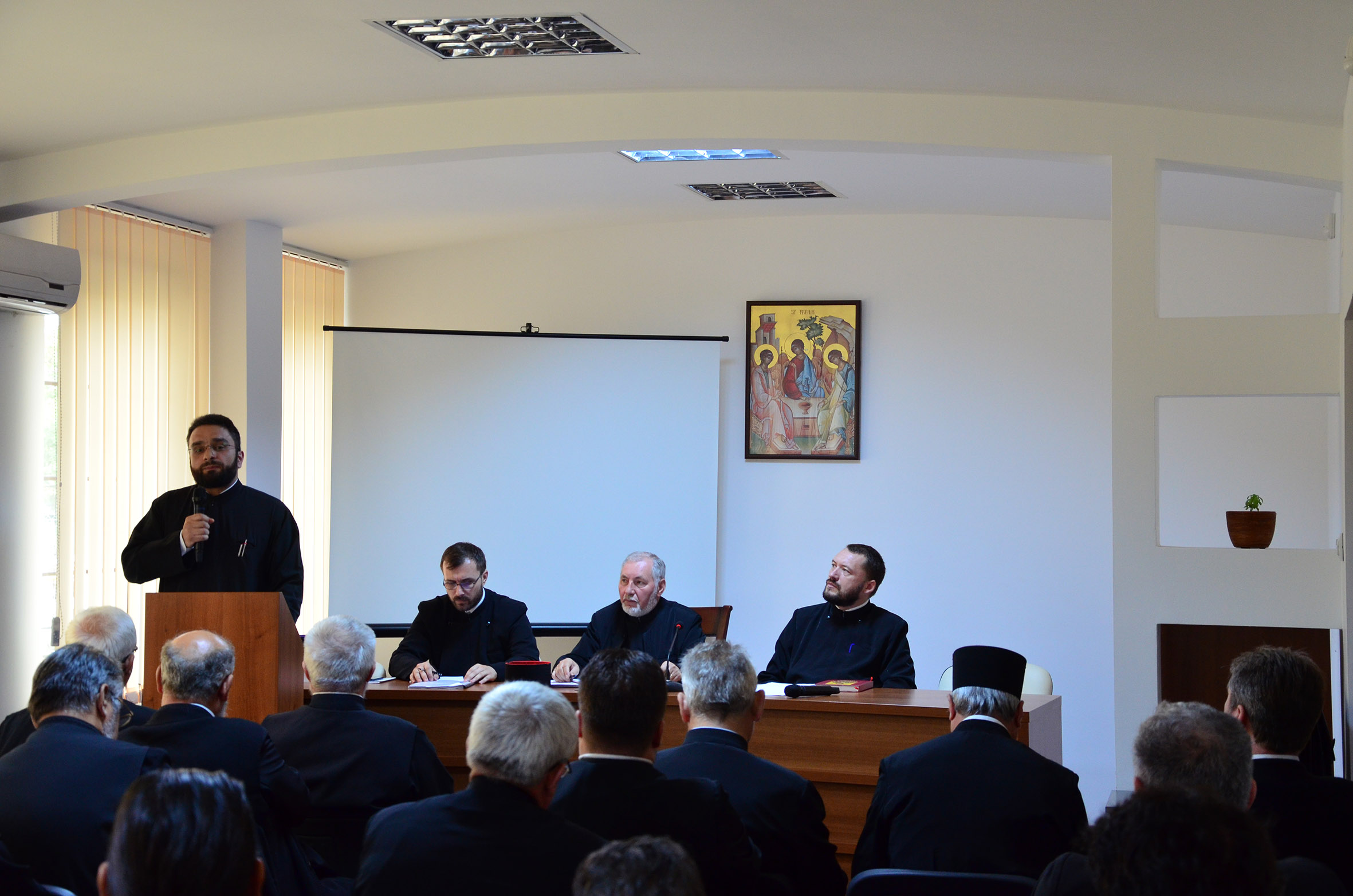 Preoţii din Protopopiatul Iaşi 2 s-au întâlnit pentru o nouă şedinţă lunară