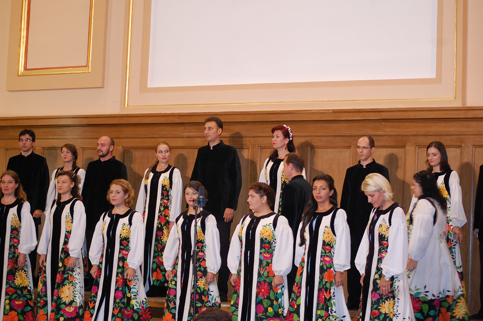 Iașul, scenă plină de culoare si diversitate. Festivalul Celebrarea Multiculturalității – Aici și Acum