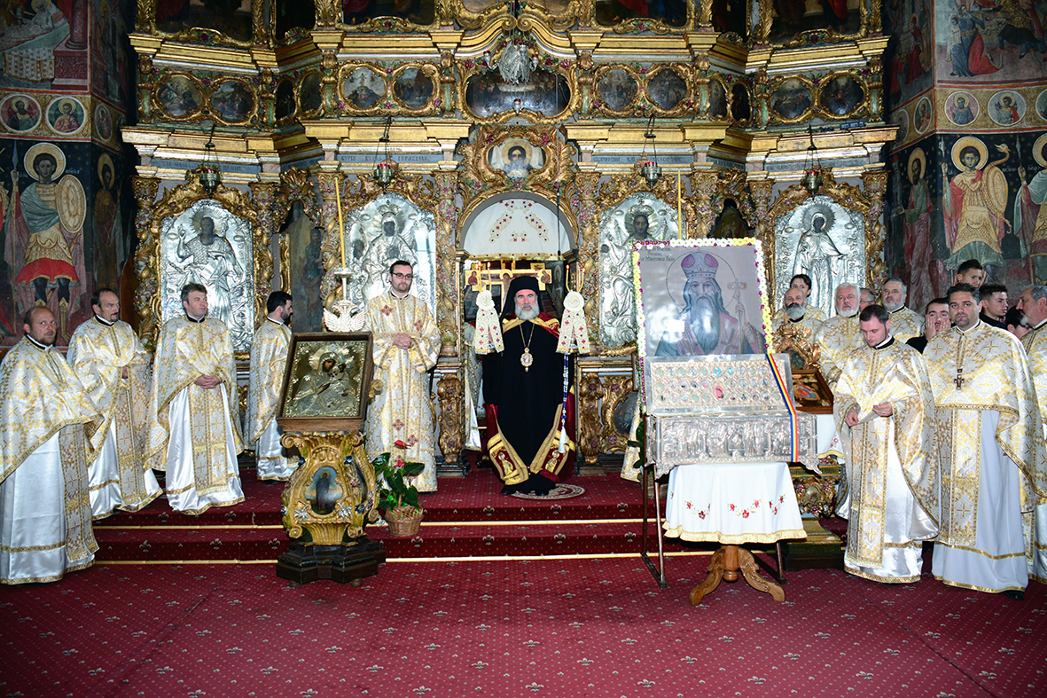 „Suntem în biserica unde a slujit Sfântul Ierarh Teodosie“ „Suntem în biserica unde a slujit Sfântul Ierarh Teodosie“