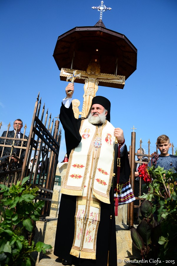 Pelerini pe „Drumul Crucii”, la Hadâmbu