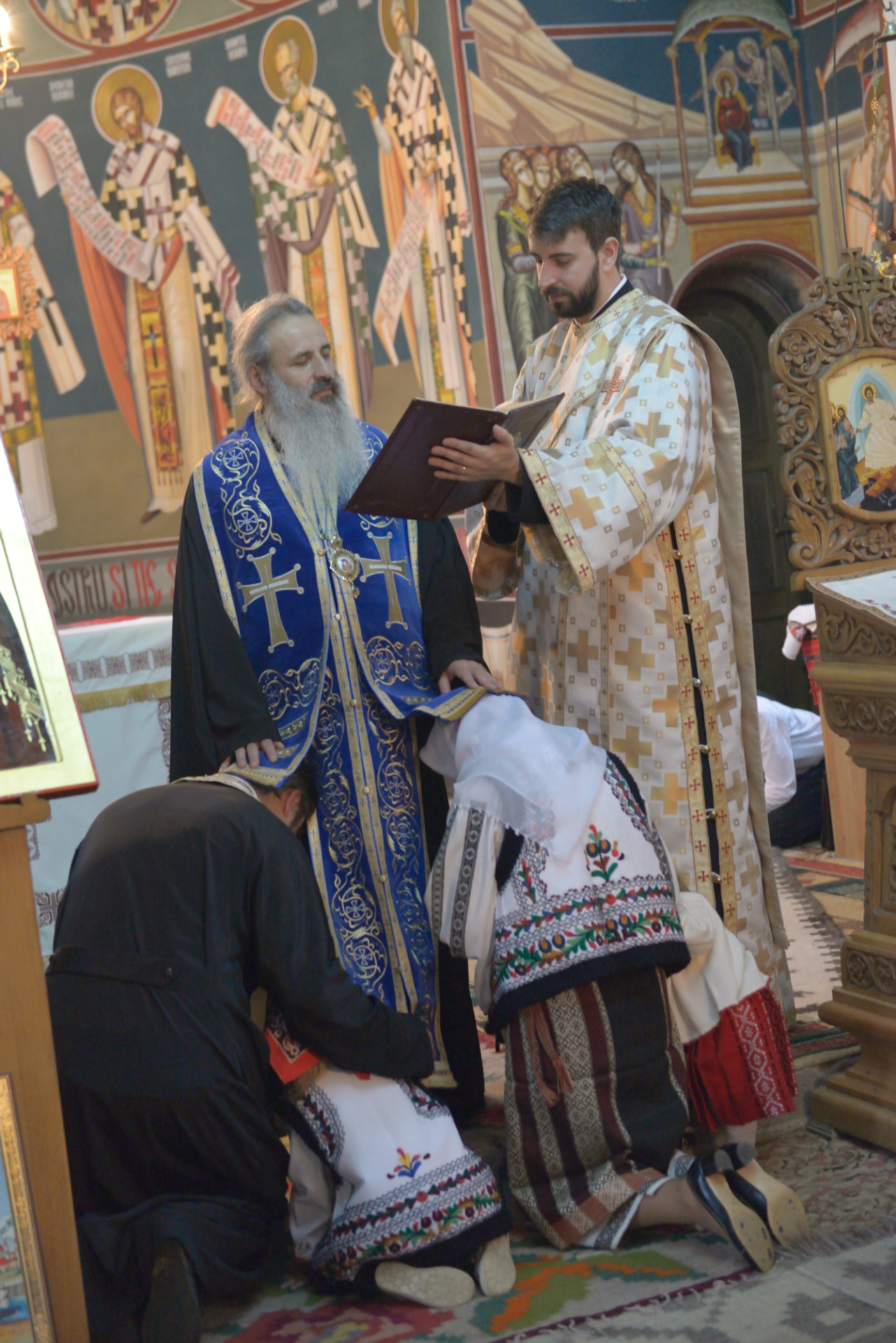 Complexul parohial din Galu a fost sfințit astăzi de IPS Teofan