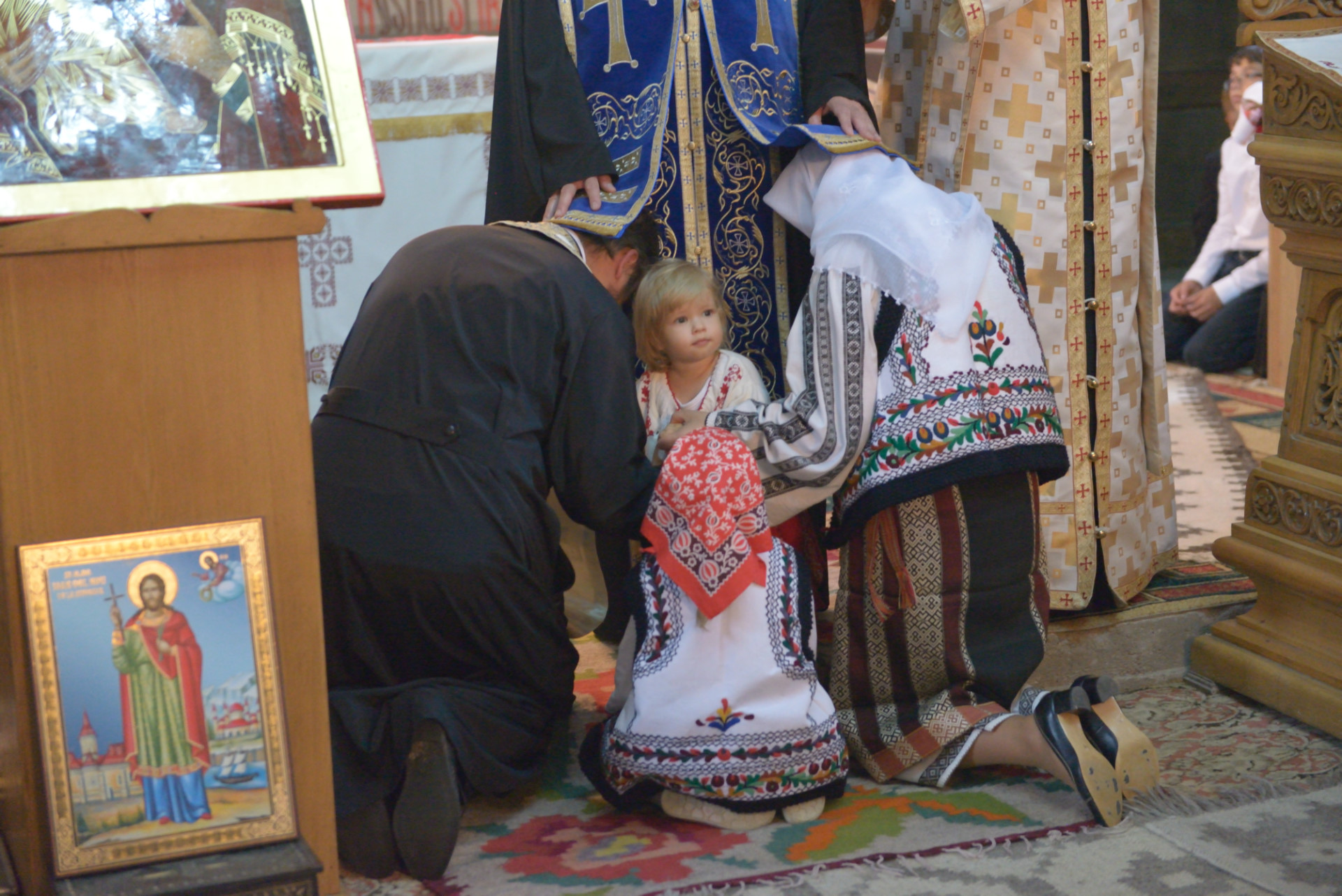 Complexul parohial din Galu a fost sfințit astăzi de IPS Teofan