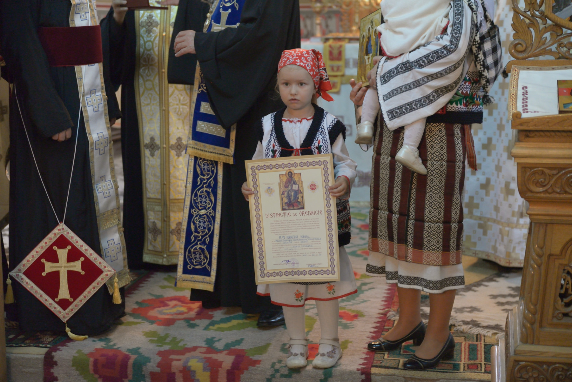 Complexul parohial din Galu a fost sfințit astăzi de IPS Teofan