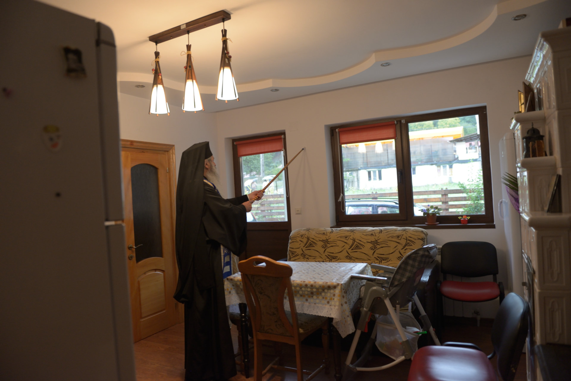 Complexul parohial din Galu a fost sfințit astăzi de IPS Teofan