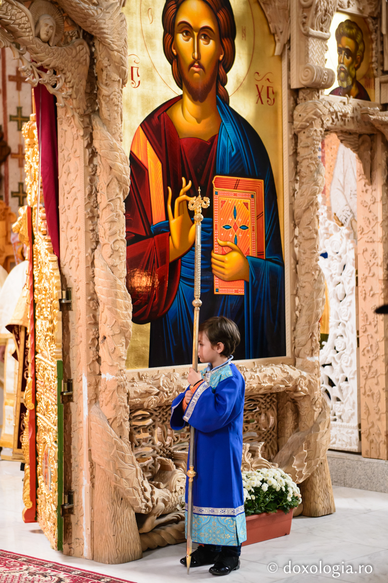 Dumnezeu ocupă întotdeauna locul cel dintâi, omul pe cel de-al doilea