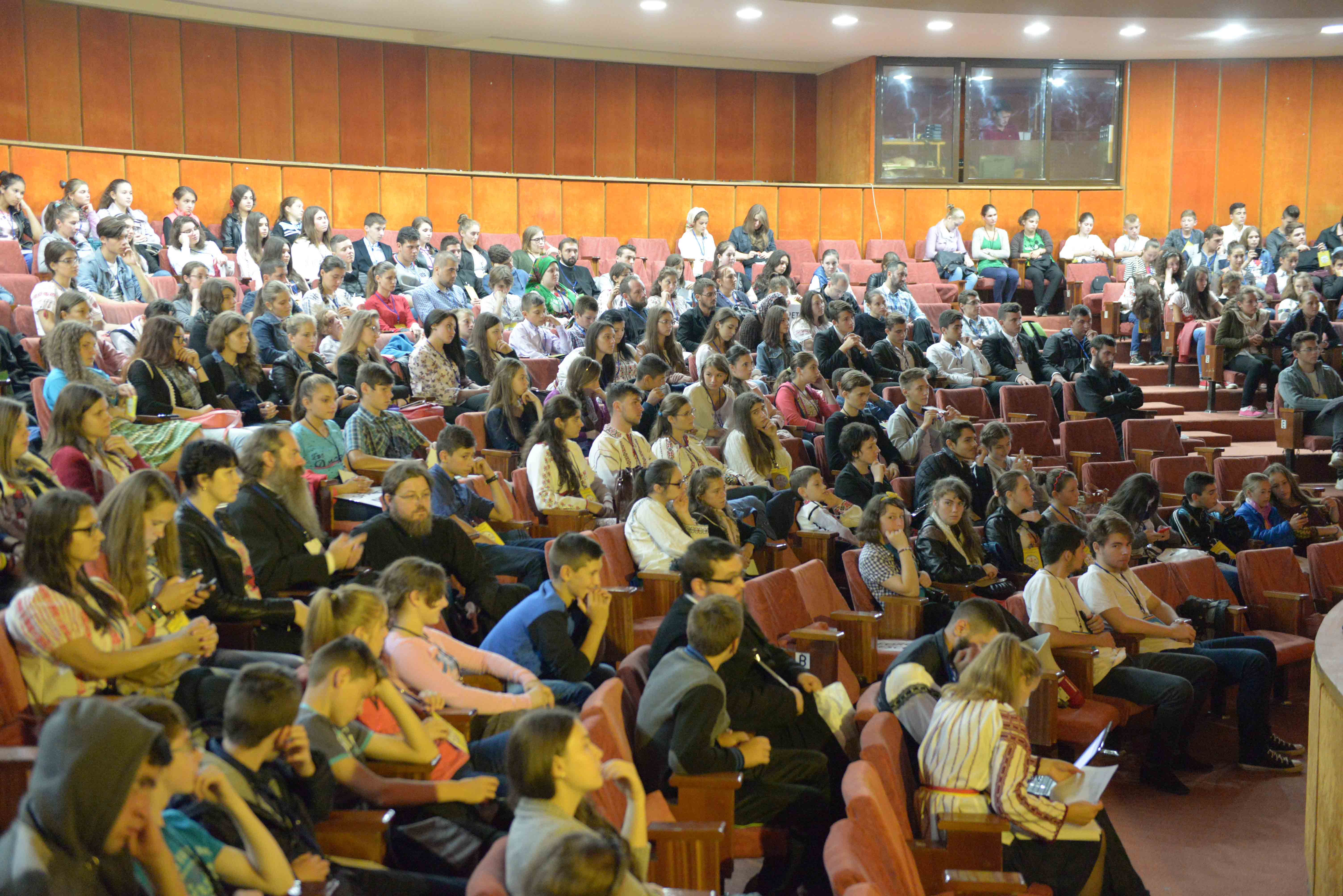 Tinerii de altă dată - modele pentru tinerii de azi. Tânărul botoșănean, ediția I