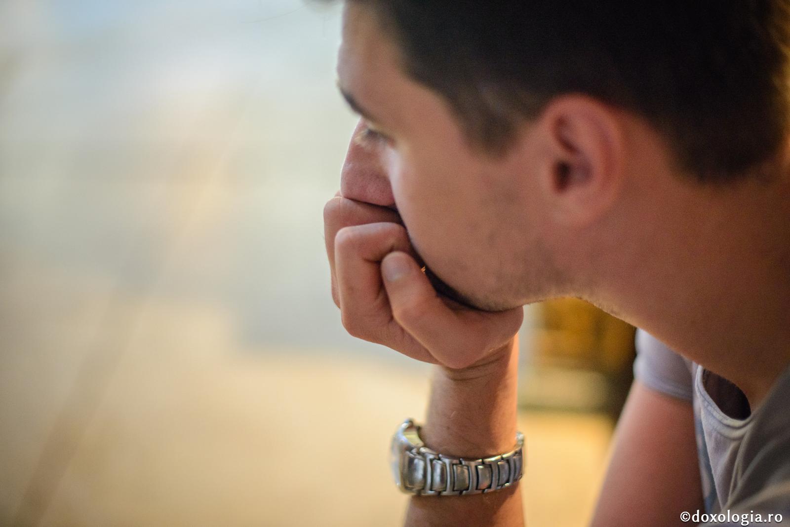 Opt sunt gândurile din care pornesc toate răutățile / Foto: Oana Nechifor bărbat meditând