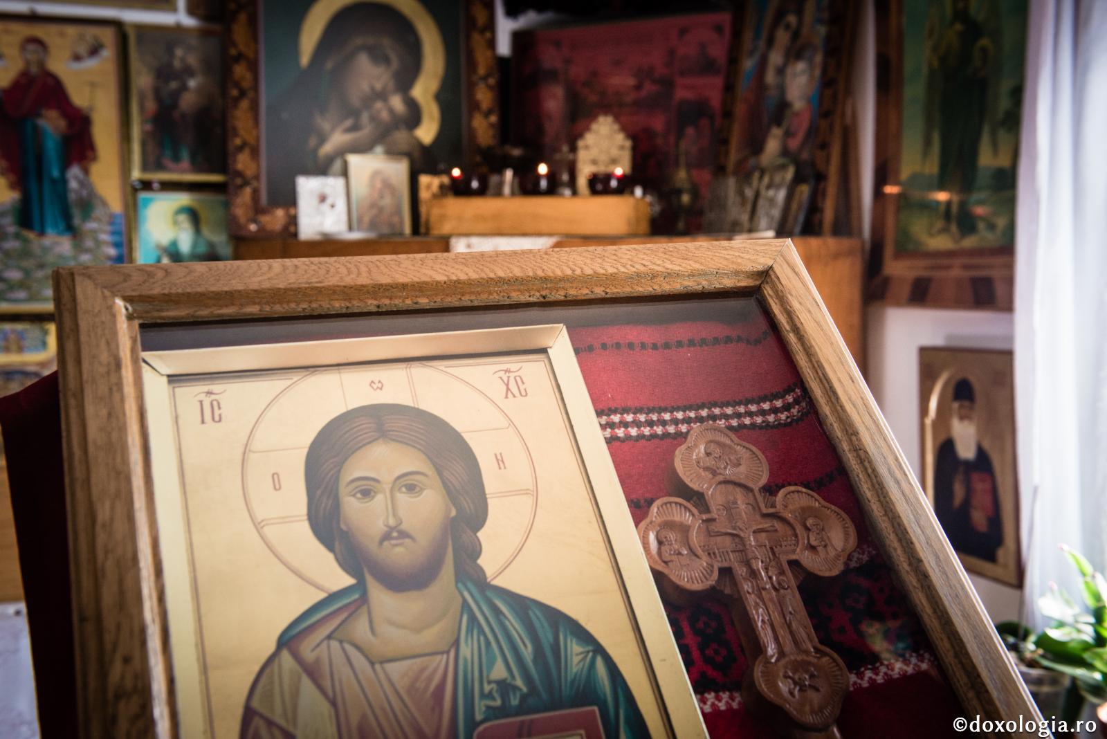 În afara Dumnezeu-omului Hristos, nu există nici un om adevărat, cu totul desăvârşit