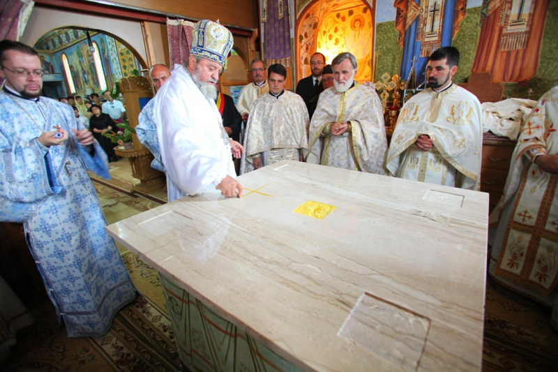 Sfințire de biserică la Hoghiz