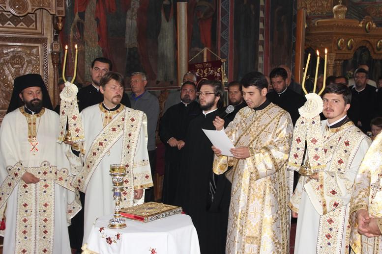 Moment de sărbătoare la Catedrala Arhiepiscopală din Roman