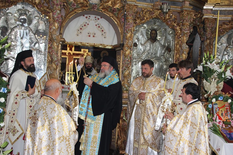 Moment de sărbătoare la Catedrala Arhiepiscopală din Roman