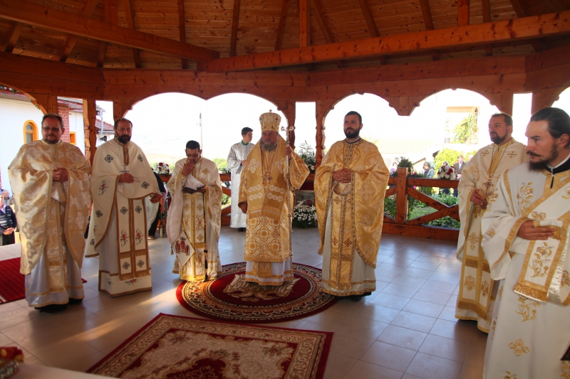 Hram la Mănăstirea Sădinca