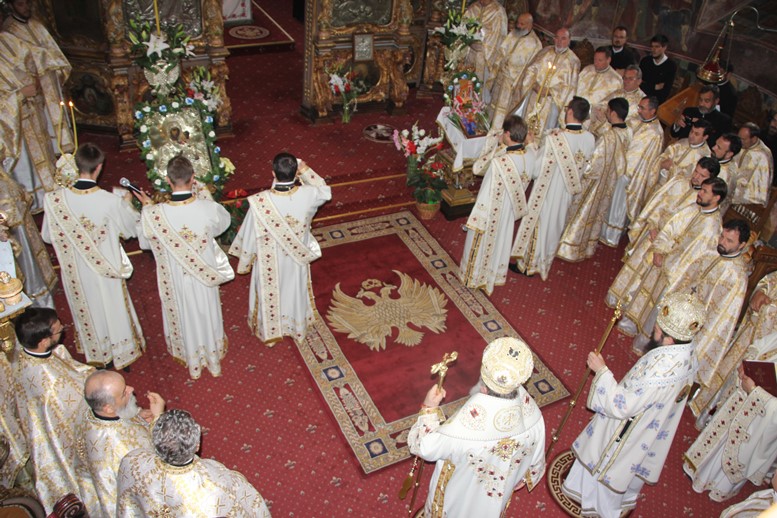 Moment de sărbătoare la Catedrala Arhiepiscopală din Roman