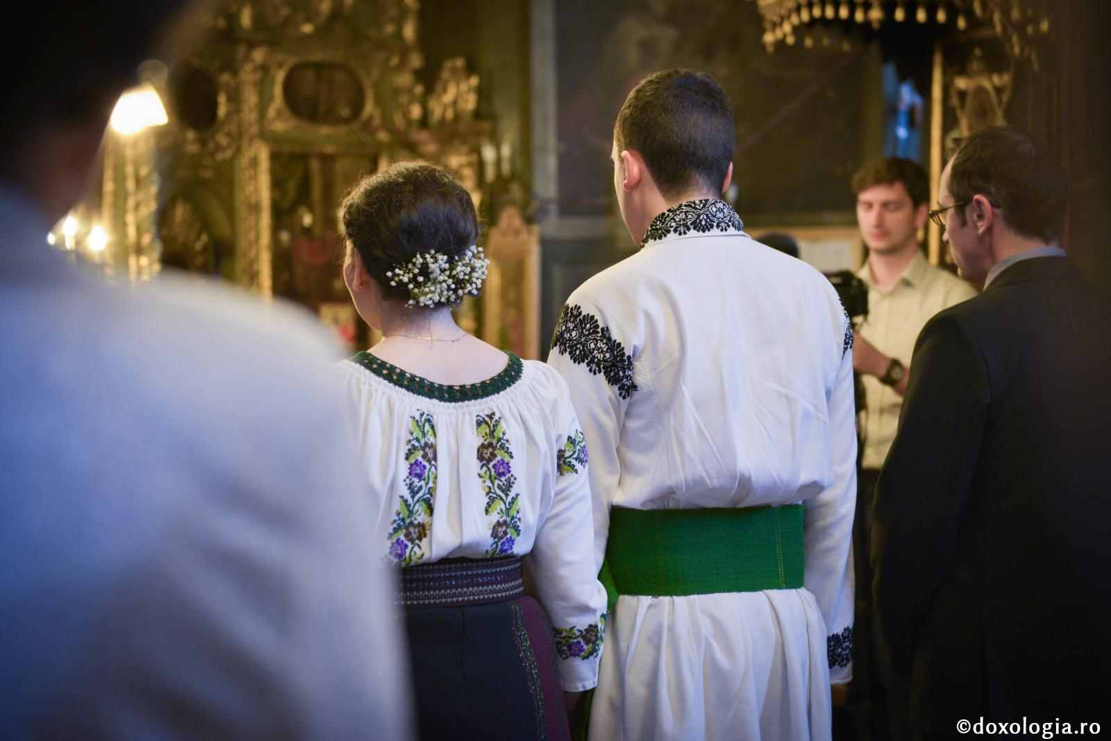 Logodna și nunta tainică