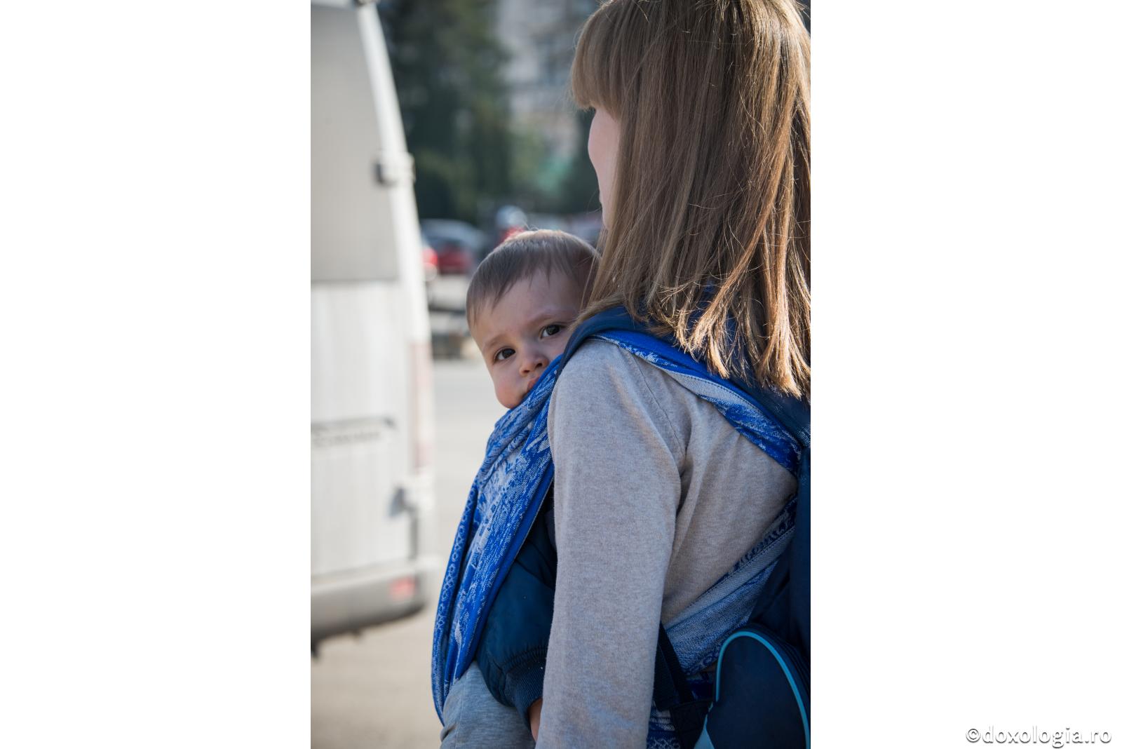 Dumnezeu este asemenea unei mame grijulii