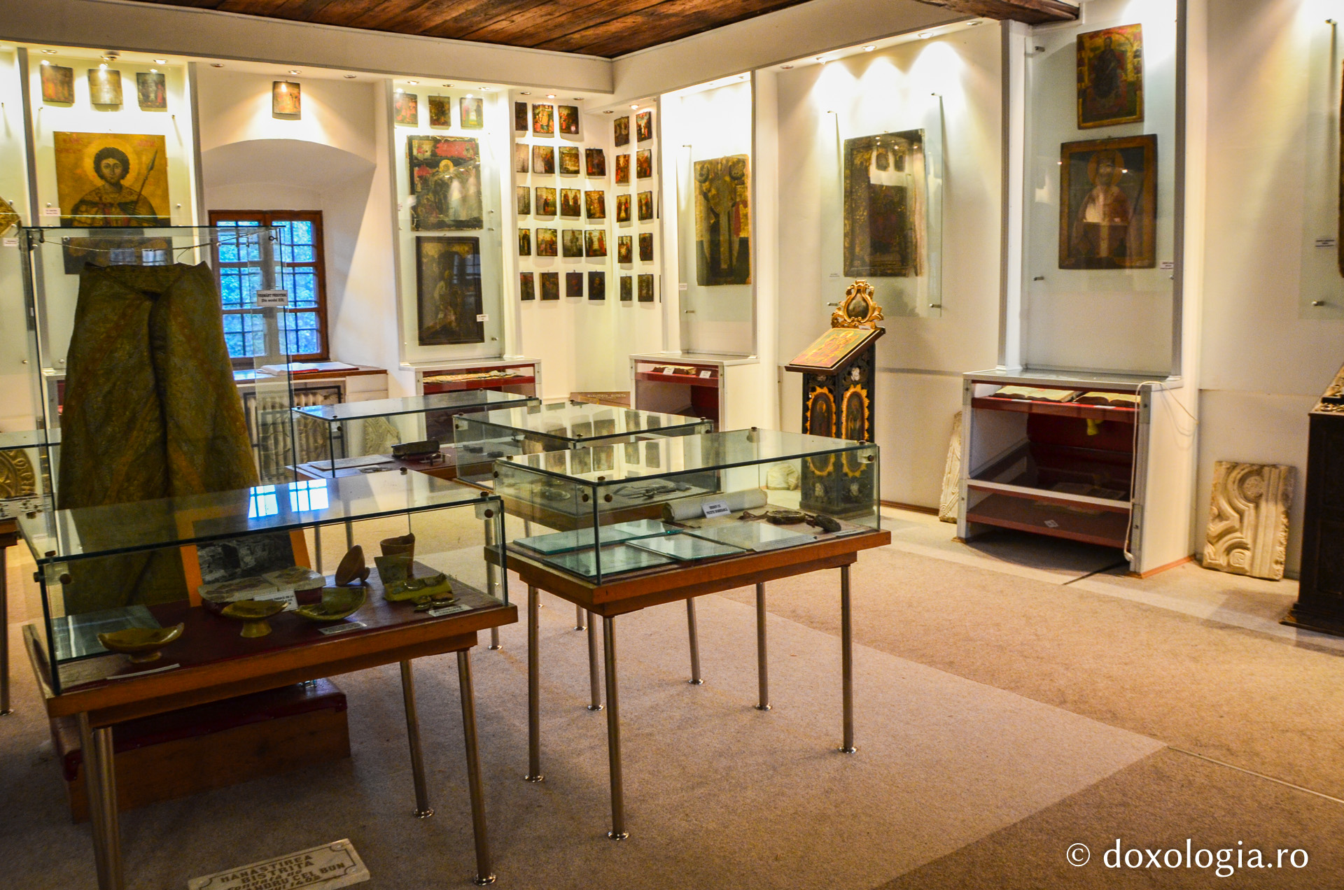 O zi în muzeul Mănăstirii Bistrița nemțeană