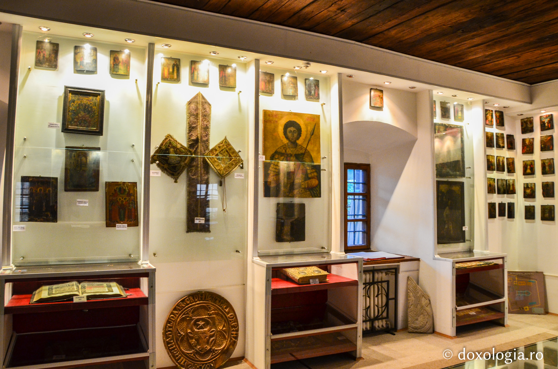 O zi în muzeul Mănăstirii Bistrița nemțeană