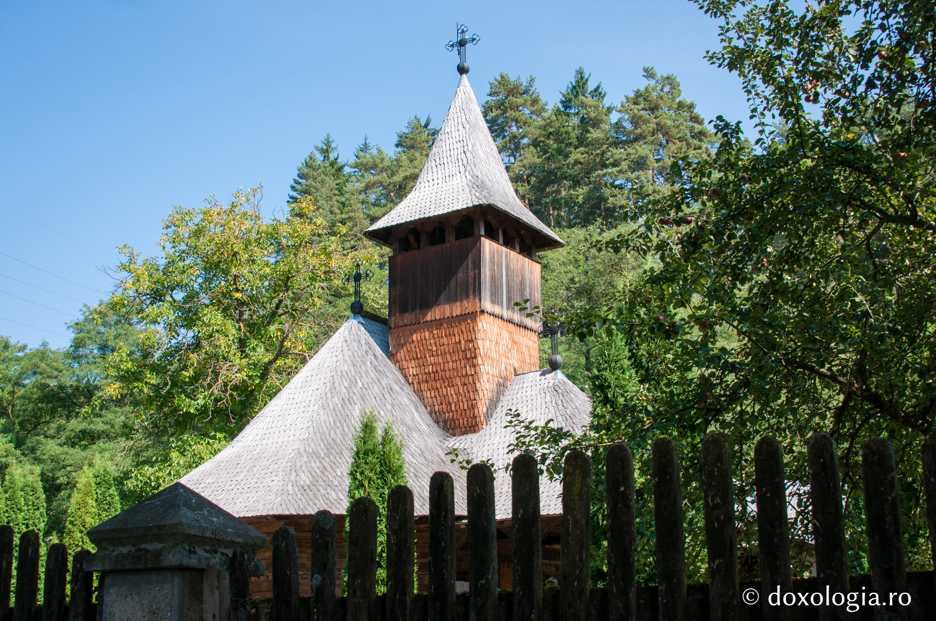 „Omul în biserică își află propria identitate”