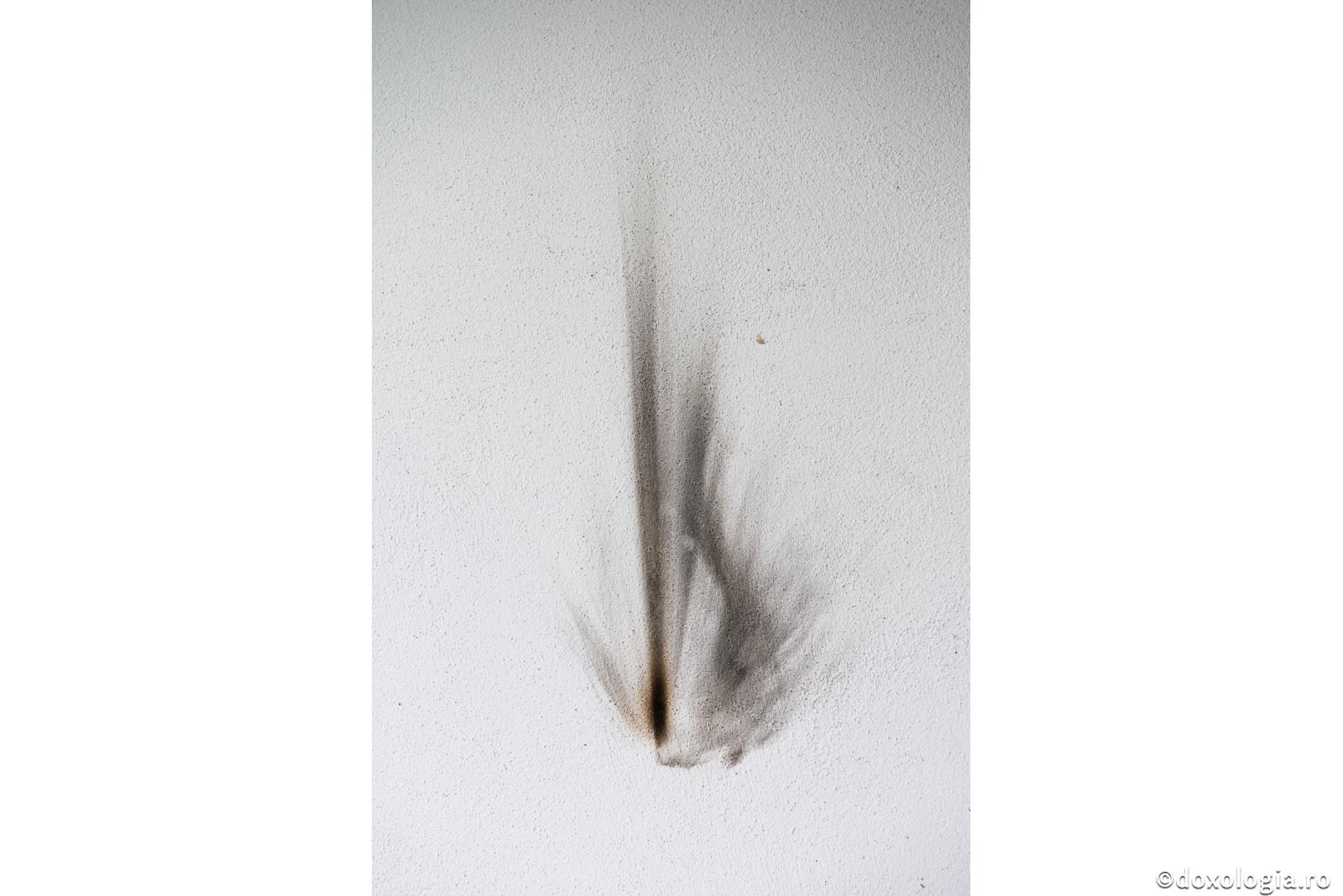 Chipul de praf şi fum