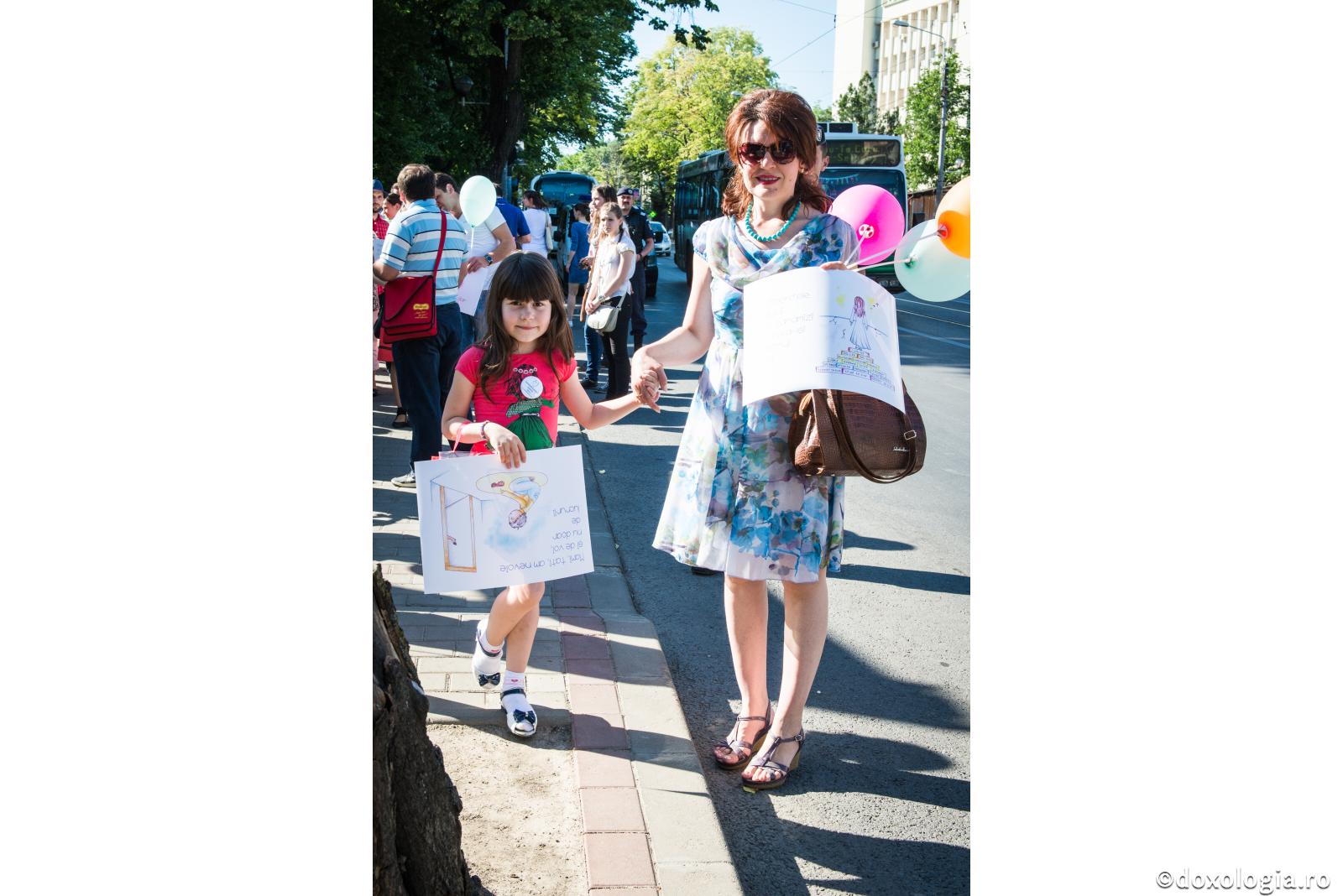 Foto: Oana Nechifor Femeia şi mama