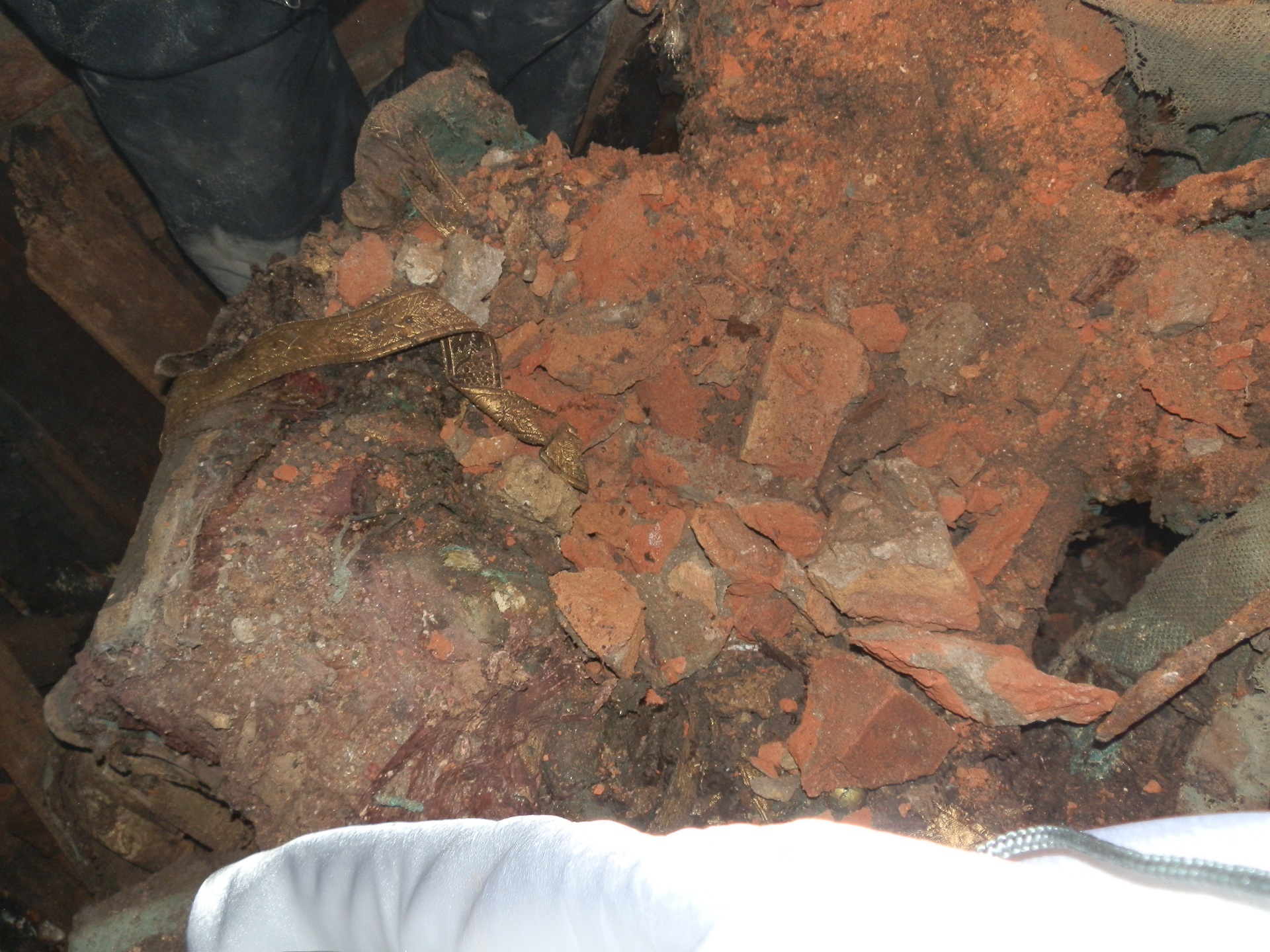 Osemintele Mitropolitului Iosif Naniescu, ctitorul Catedralei Mitropolitane din Iași, au fost scoase din mormânt