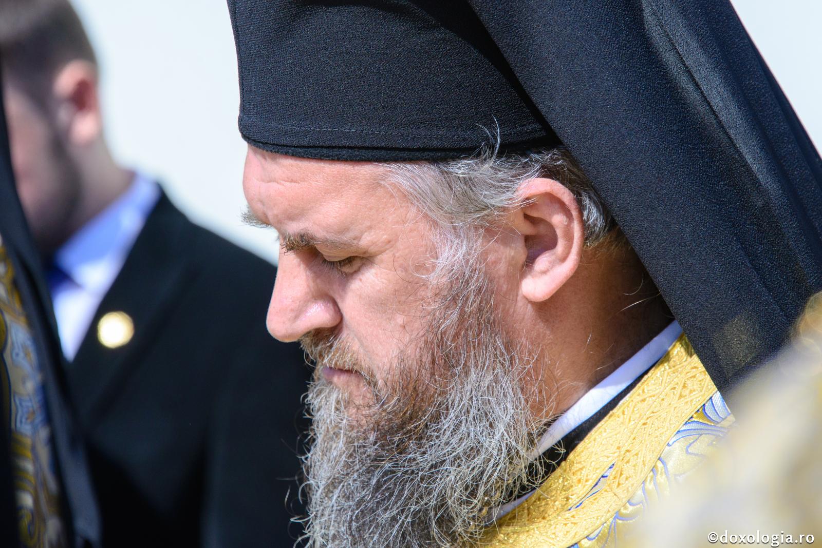 Preoţia este asemenea cu o scară care uneşte cerul şi pământul