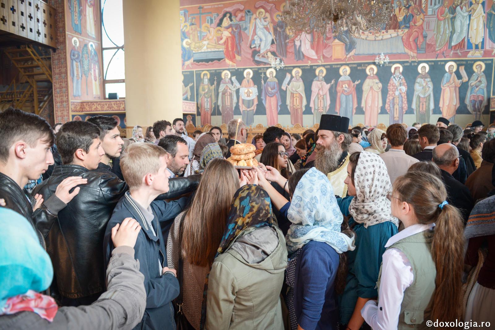 Cum să ne rugăm pentru ceilalți