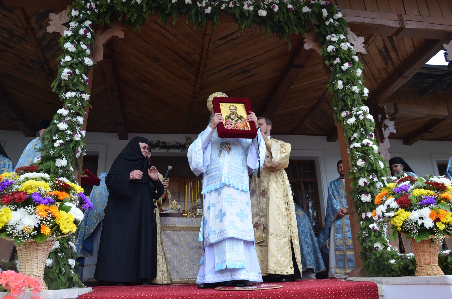 „Tu, popor român, să nu te temi dacă vor veni străinii peste tine! Să te temi atunci când mamele nu vor mai face copii!”