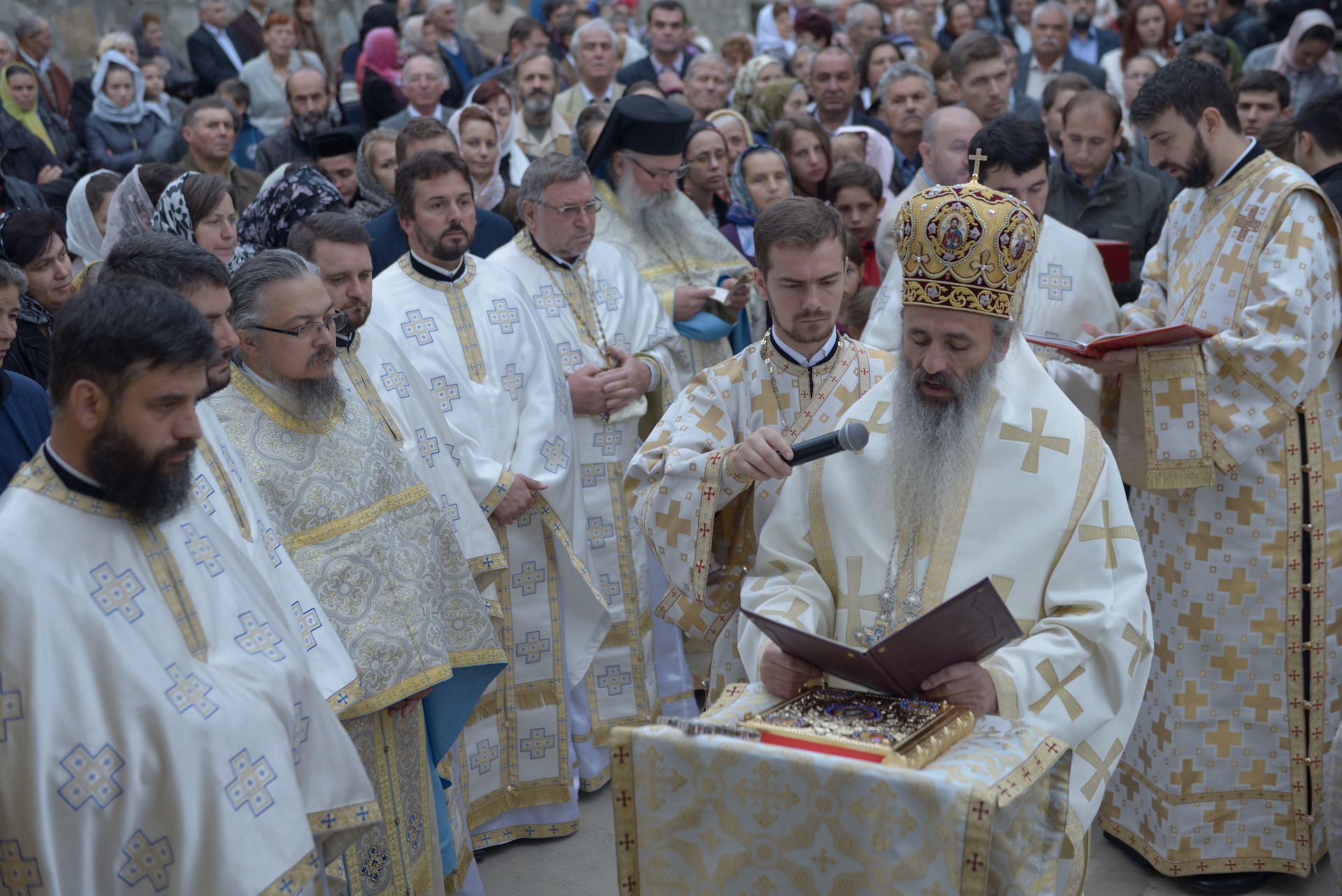 Foto: Oana Nechifor Biserica „Sfântul Ierarh Nicolae” din Chirițeni a fost sfințită