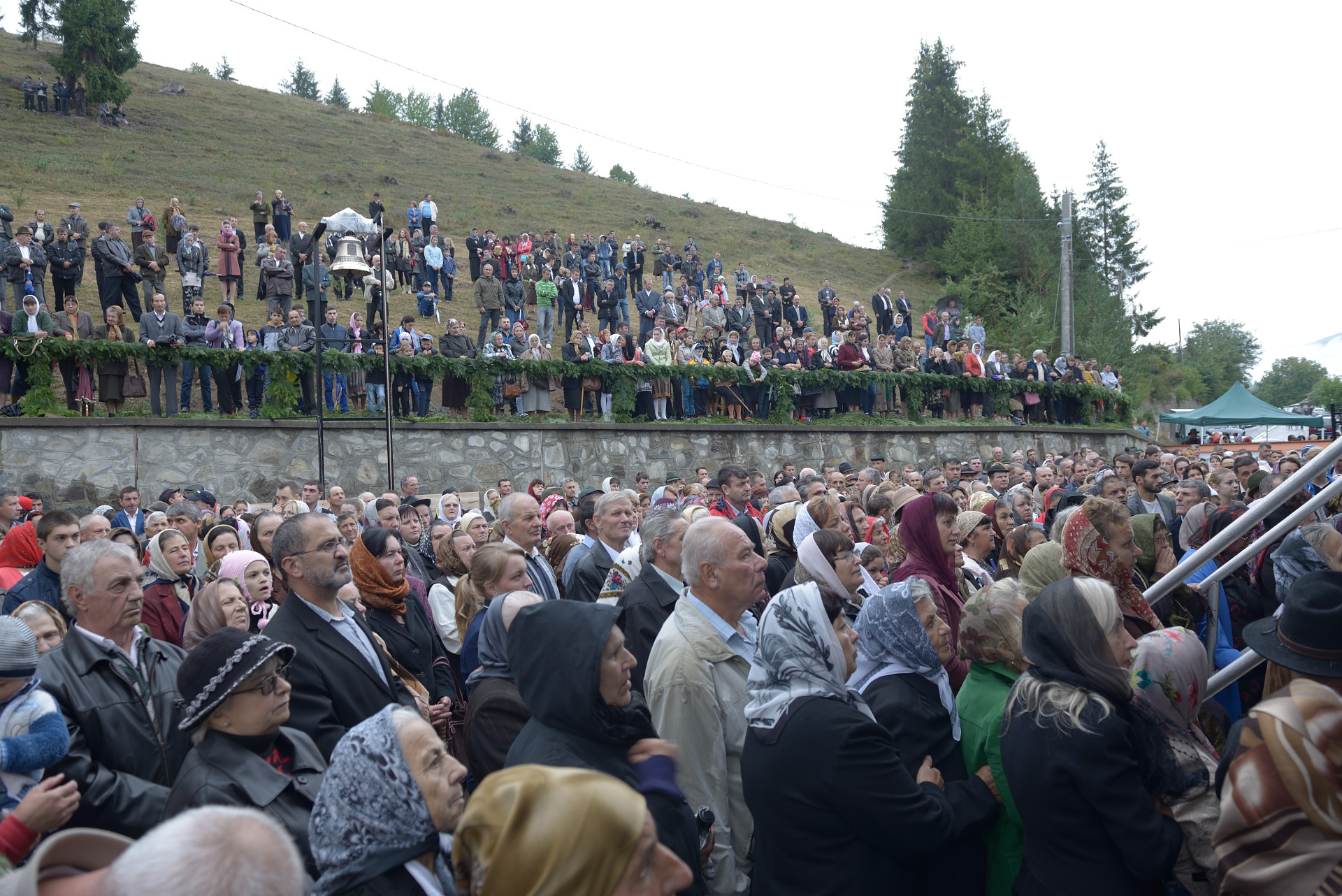Foto: Oana Nechifor Biserica „Sfântul Ierarh Nicolae” din Chirițeni a fost sfințită
