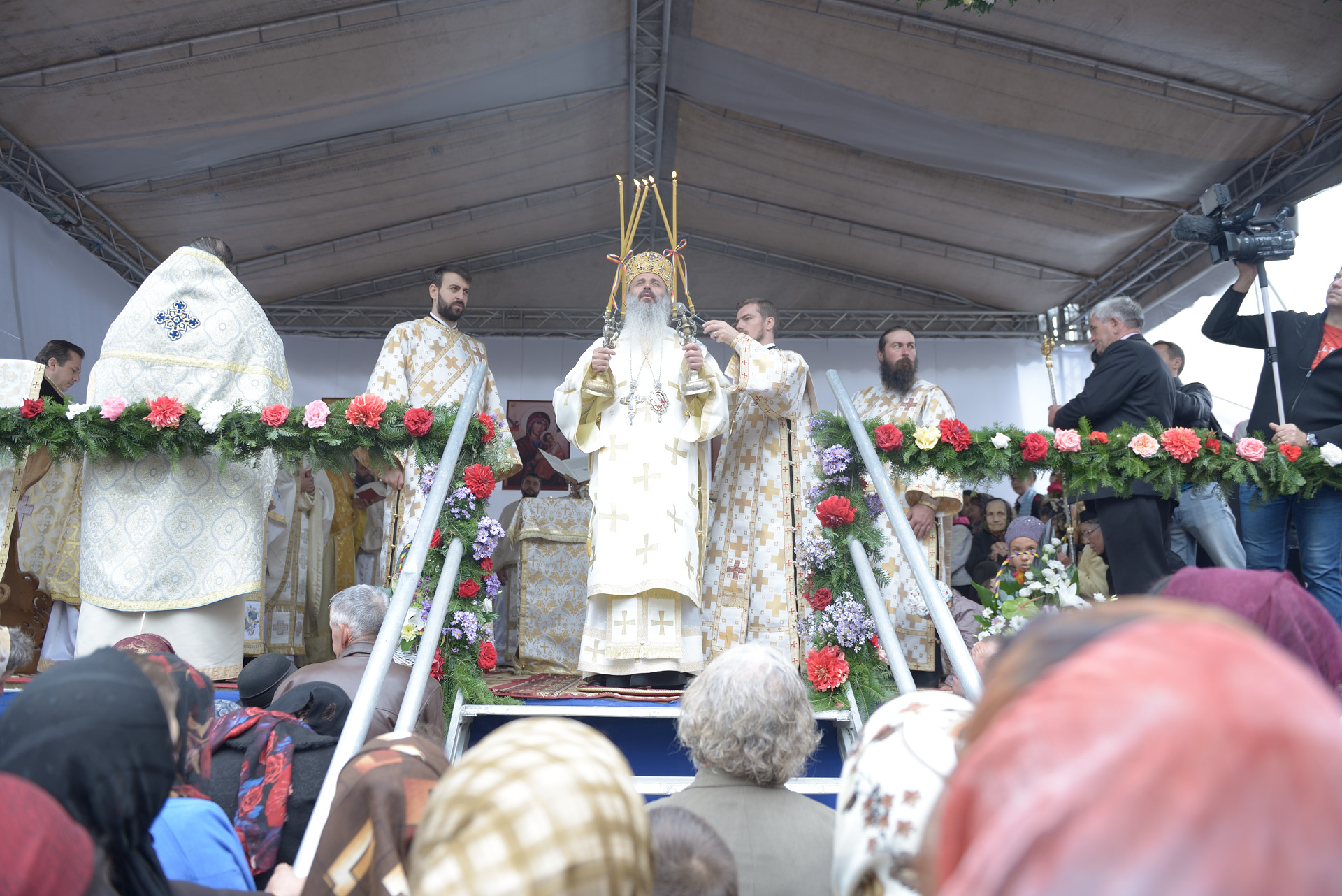 Foto: Oana Nechifor Biserica „Sfântul Ierarh Nicolae” din Chirițeni a fost sfințită