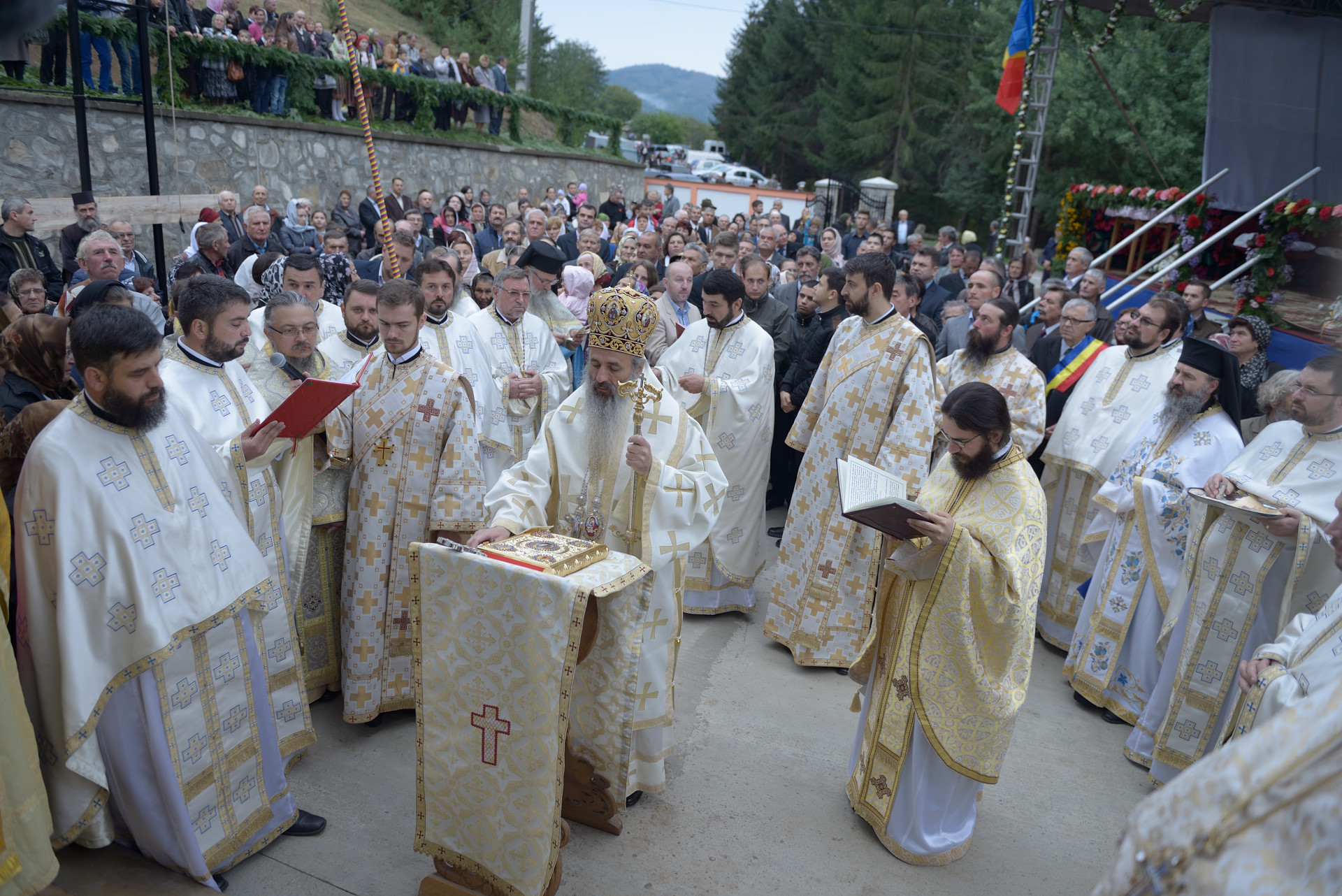 Foto: Oana Nechifor Biserica „Sfântul Ierarh Nicolae” din Chirițeni a fost sfințită