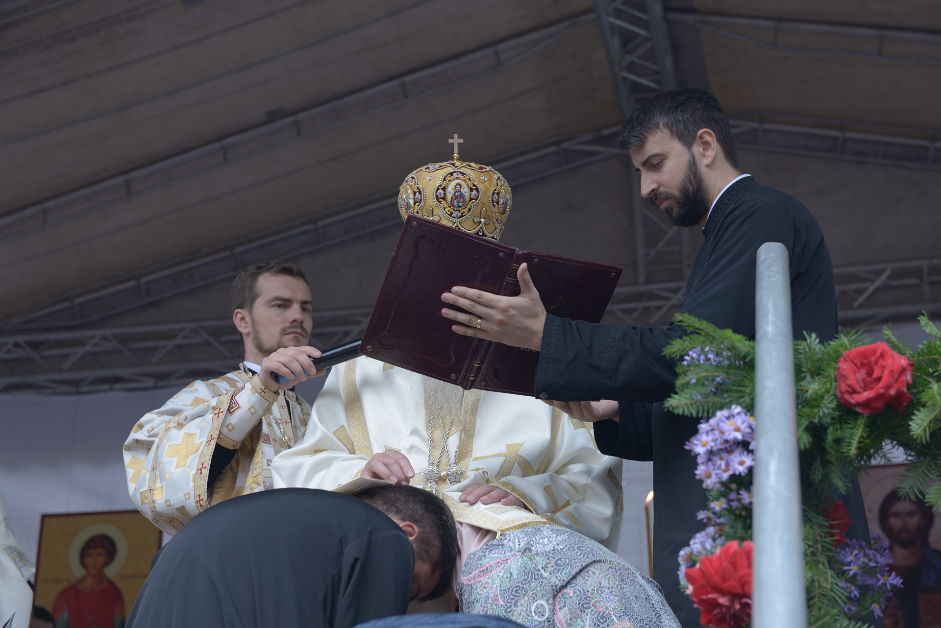Foto: Oana Nechifor Biserica „Sfântul Ierarh Nicolae” din Chirițeni a fost sfințită