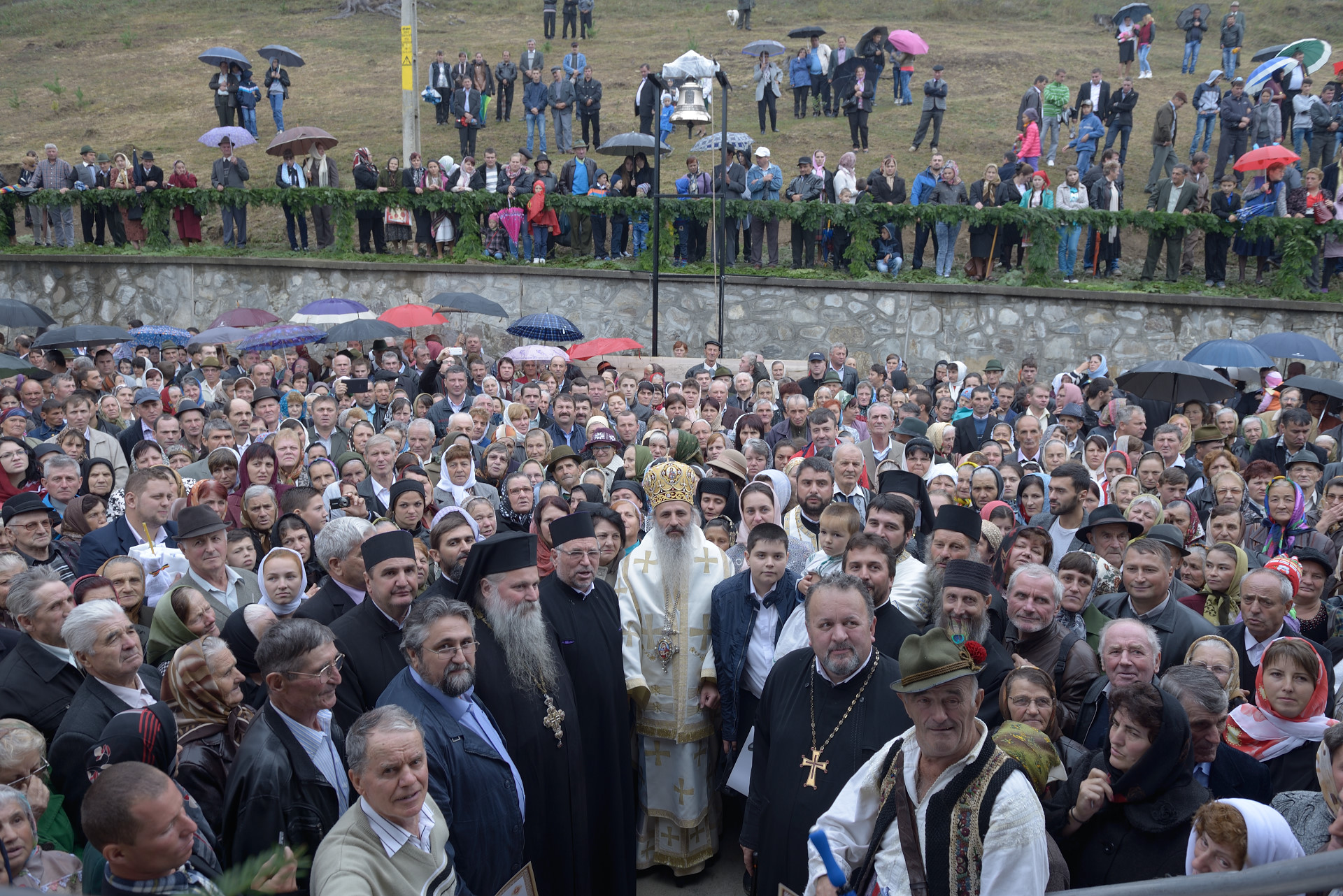 Foto: Oana Nechifor Biserica „Sfântul Ierarh Nicolae” din Chirițeni a fost sfințită