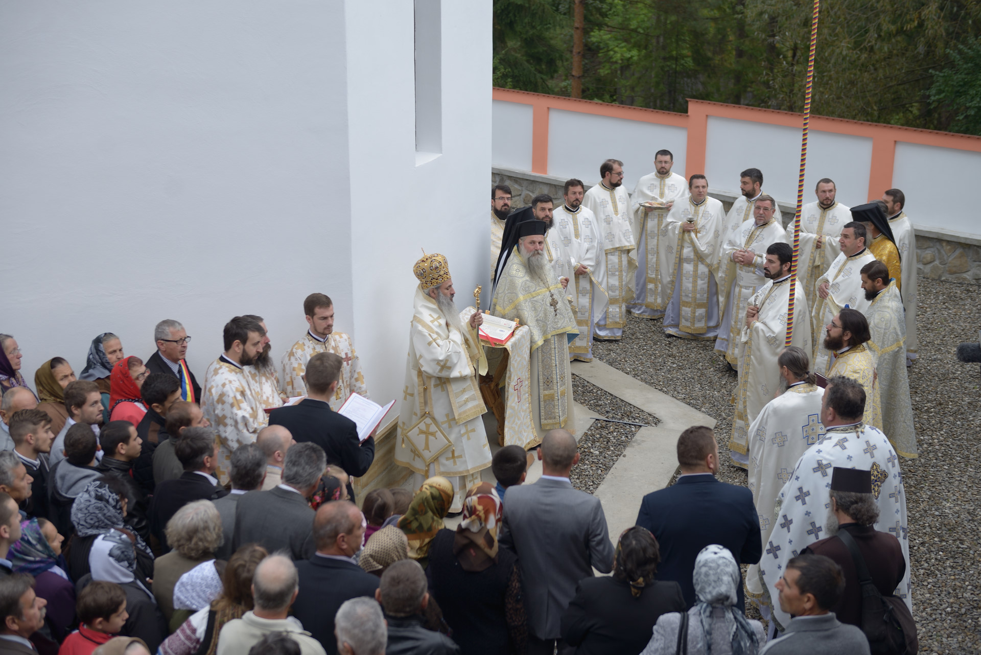 Foto: Oana Nechifor Biserica „Sfântul Ierarh Nicolae” din Chirițeni a fost sfințită