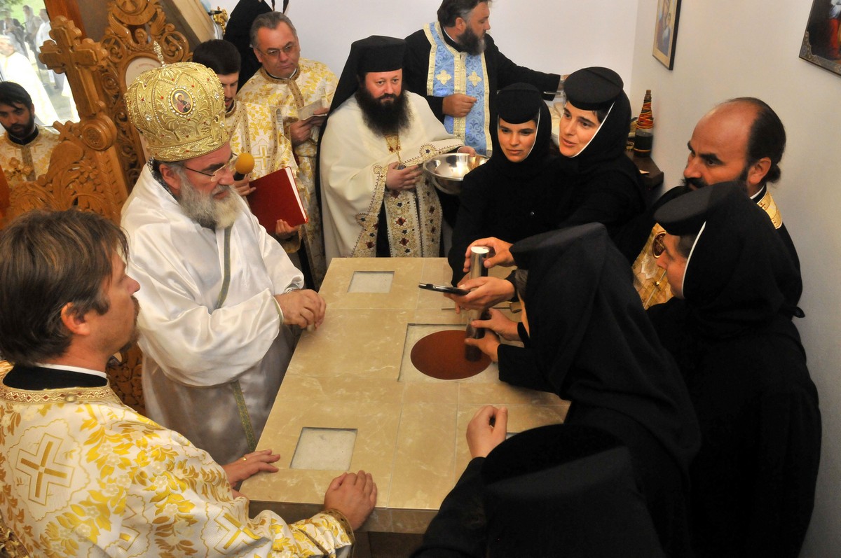 Sărbătoare la Aşezământul ”Sfinții Părinți Ioachim și Ana” - Itești Sărbătoare la Aşezământul ”Sfinții Părinți Ioachim și Ana” - Itești