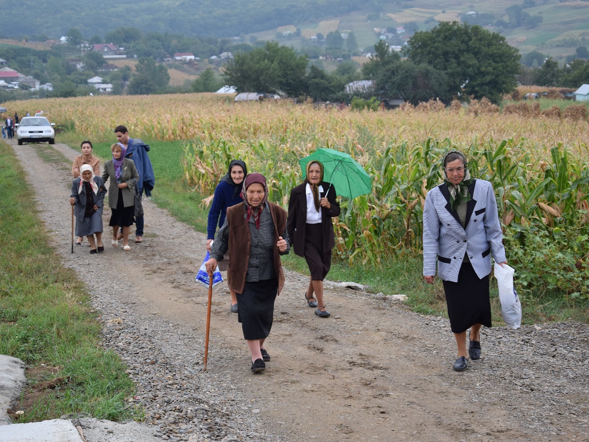 Slujbă arhierească de sfințire la schitul păstorit de doi frați gemeni