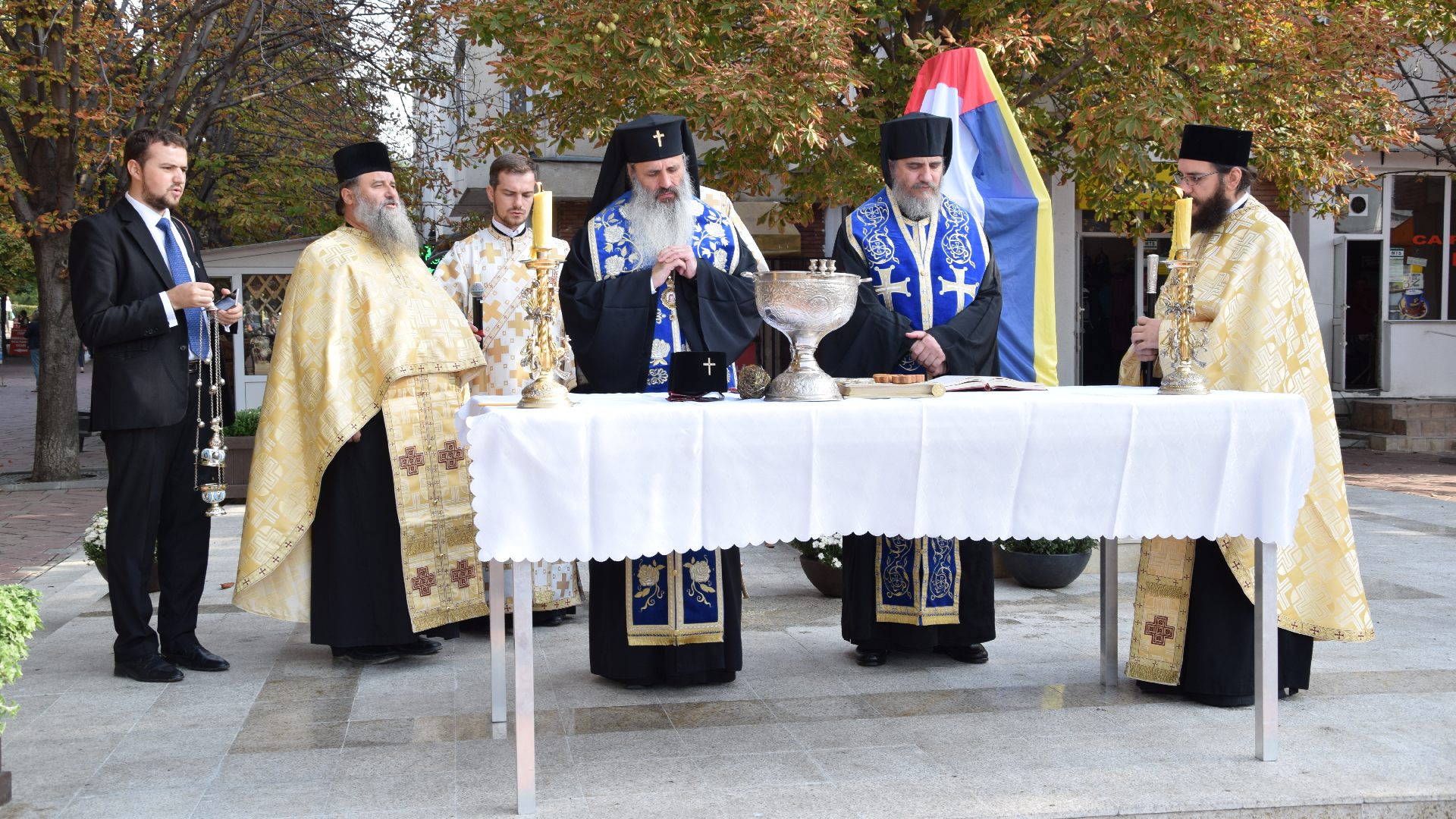 Bustul Arhiepiscopului Ciprului Kyprianos, inaugurat la Iași