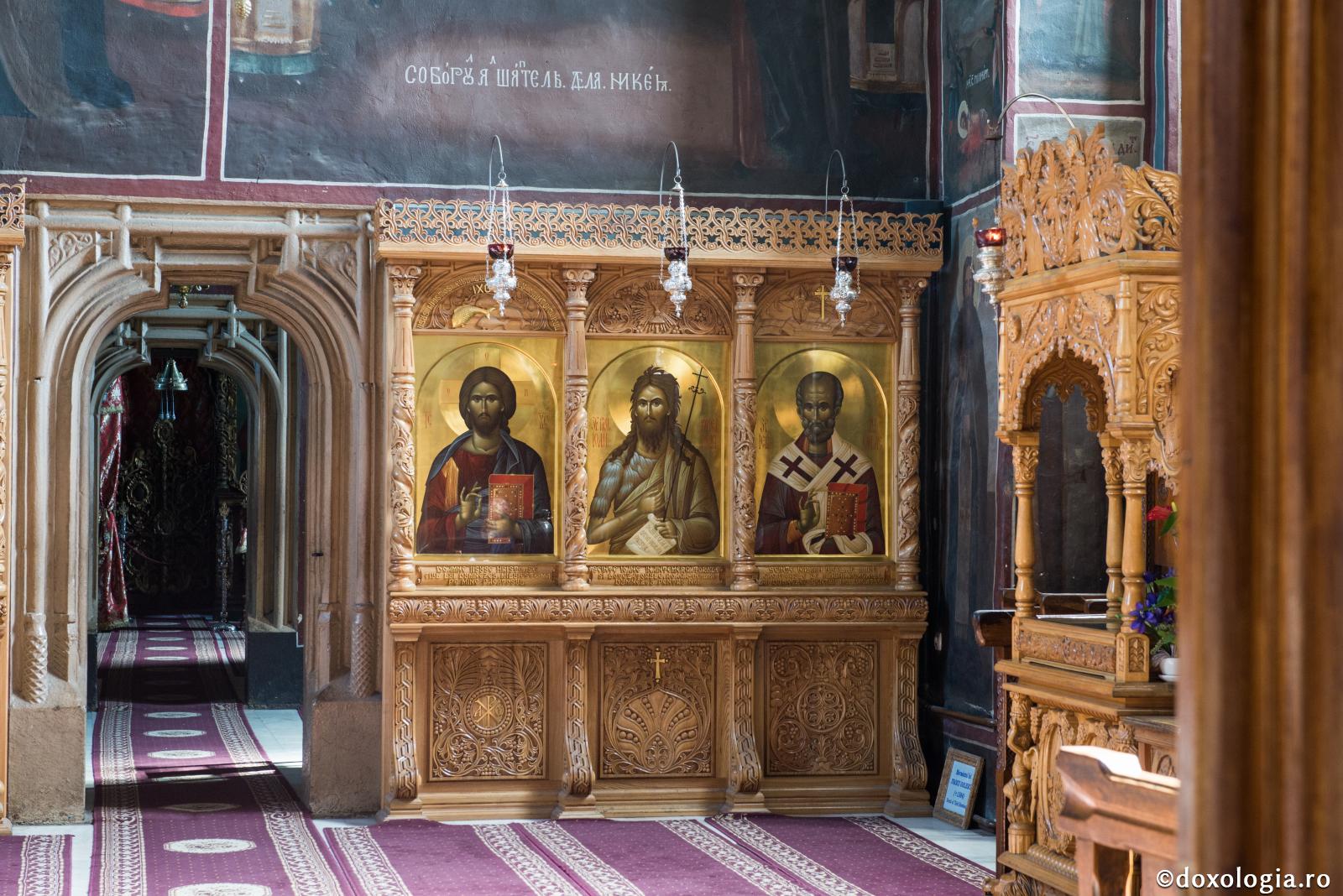 Să slujeşti împreună lui Dumnezeu şi lui mamona este imposibil, a spus Însuşi Hristos Dumnezeu