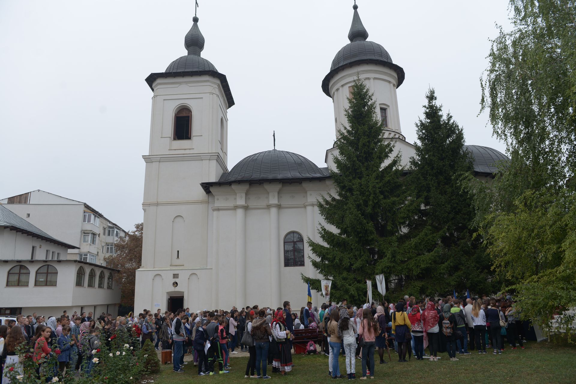 „Să vă apropiați de chipurile părinților Paisie Olaru şi Cleopa Ilie, căci au multe a vă grăi” „Să vă apropiați de chipurile părinților Paisie Olaru şi Cleopa Ilie, căci au multe a vă grăi”