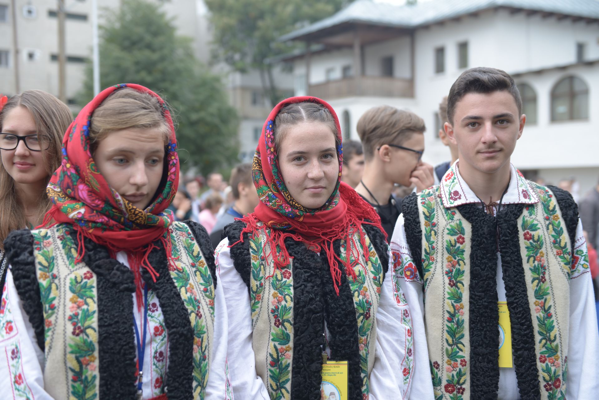 „Să vă apropiați de chipurile părinților Paisie Olaru şi Cleopa Ilie, căci au multe a vă grăi” „Să vă apropiați de chipurile părinților Paisie Olaru şi Cleopa Ilie, căci au multe a vă grăi”