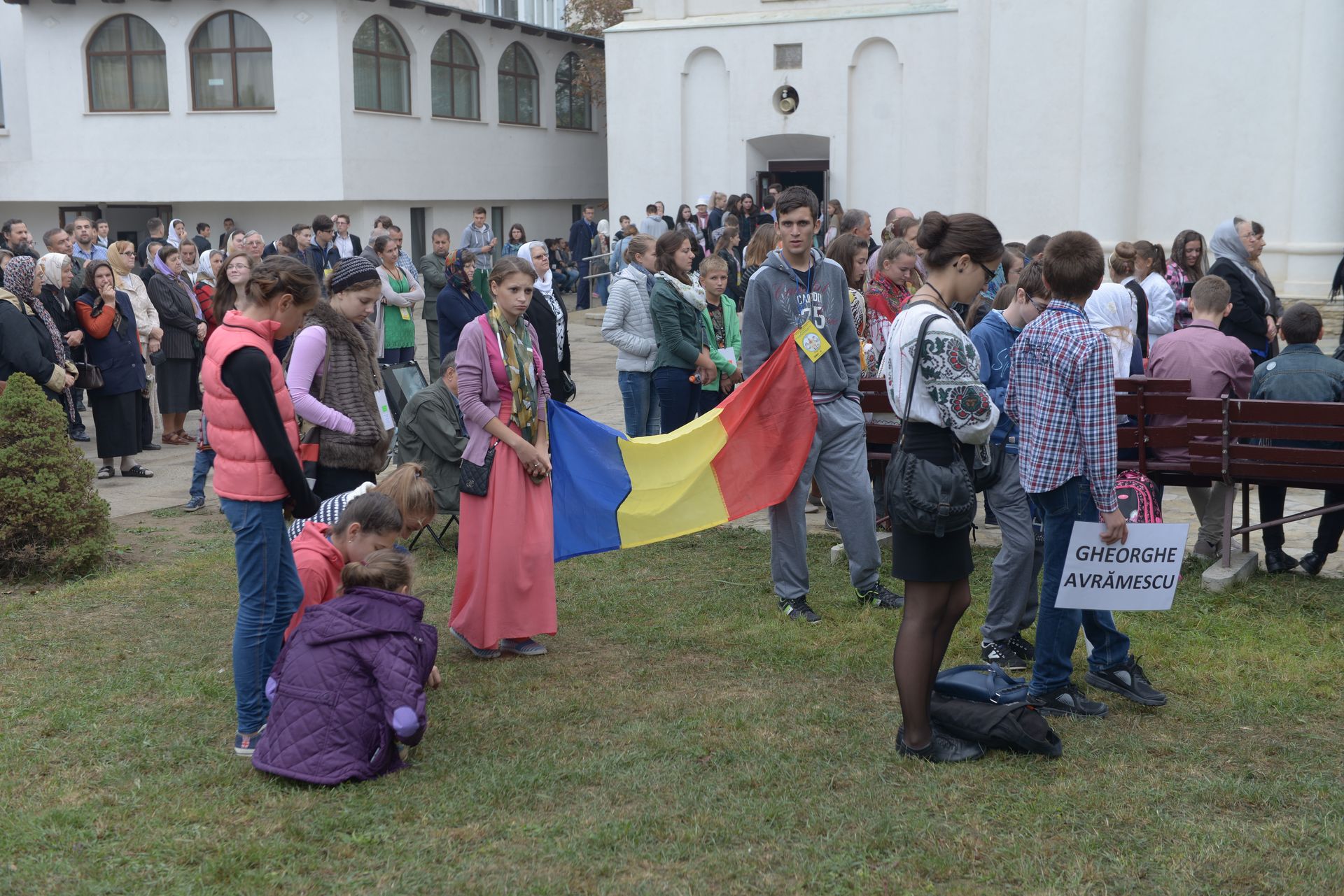 „Să vă apropiați de chipurile părinților Paisie Olaru şi Cleopa Ilie, căci au multe a vă grăi” „Să vă apropiați de chipurile părinților Paisie Olaru şi Cleopa Ilie, căci au multe a vă grăi”