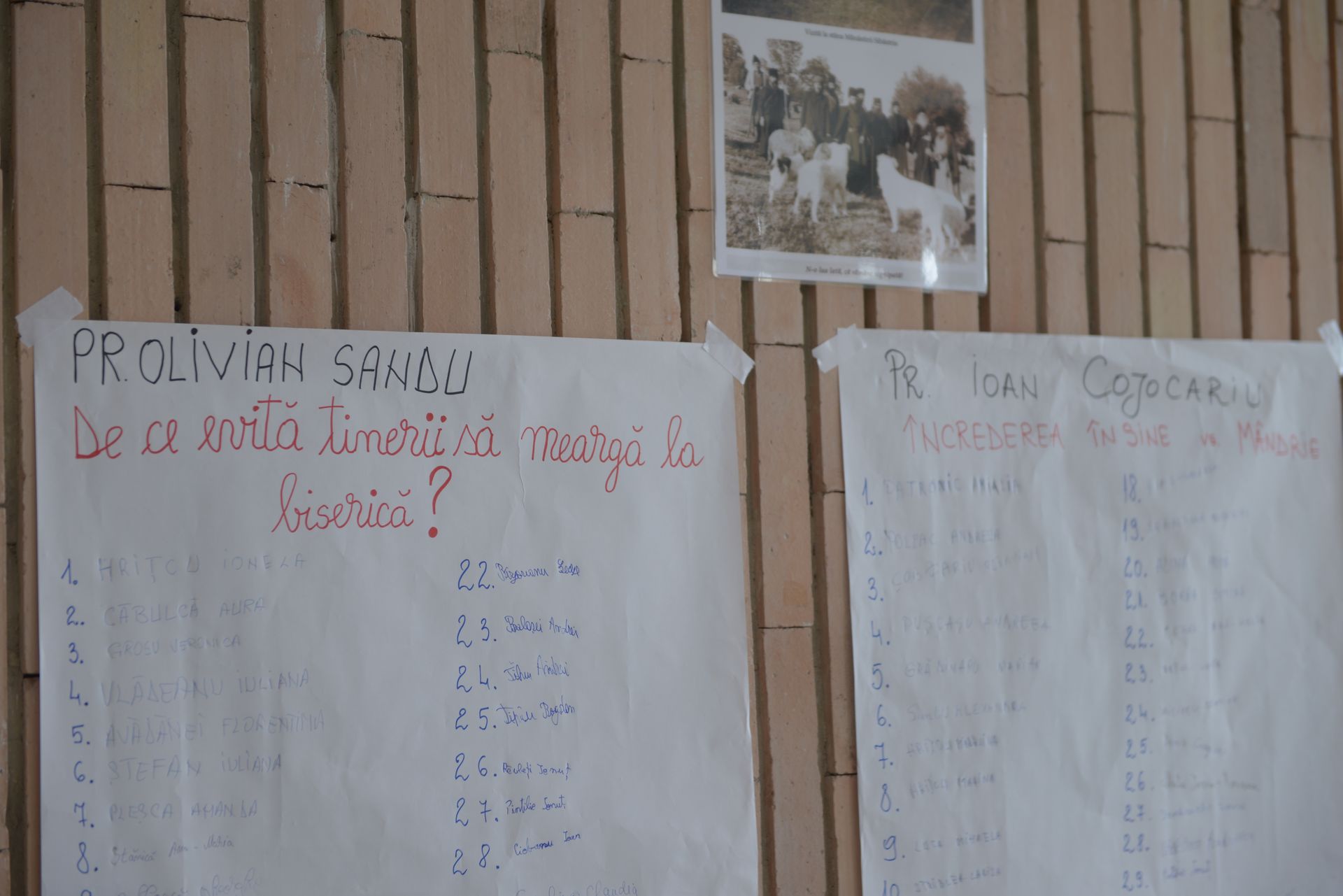 „Să vă apropiați de chipurile părinților Paisie Olaru şi Cleopa Ilie, căci au multe a vă grăi” „Să vă apropiați de chipurile părinților Paisie Olaru şi Cleopa Ilie, căci au multe a vă grăi”