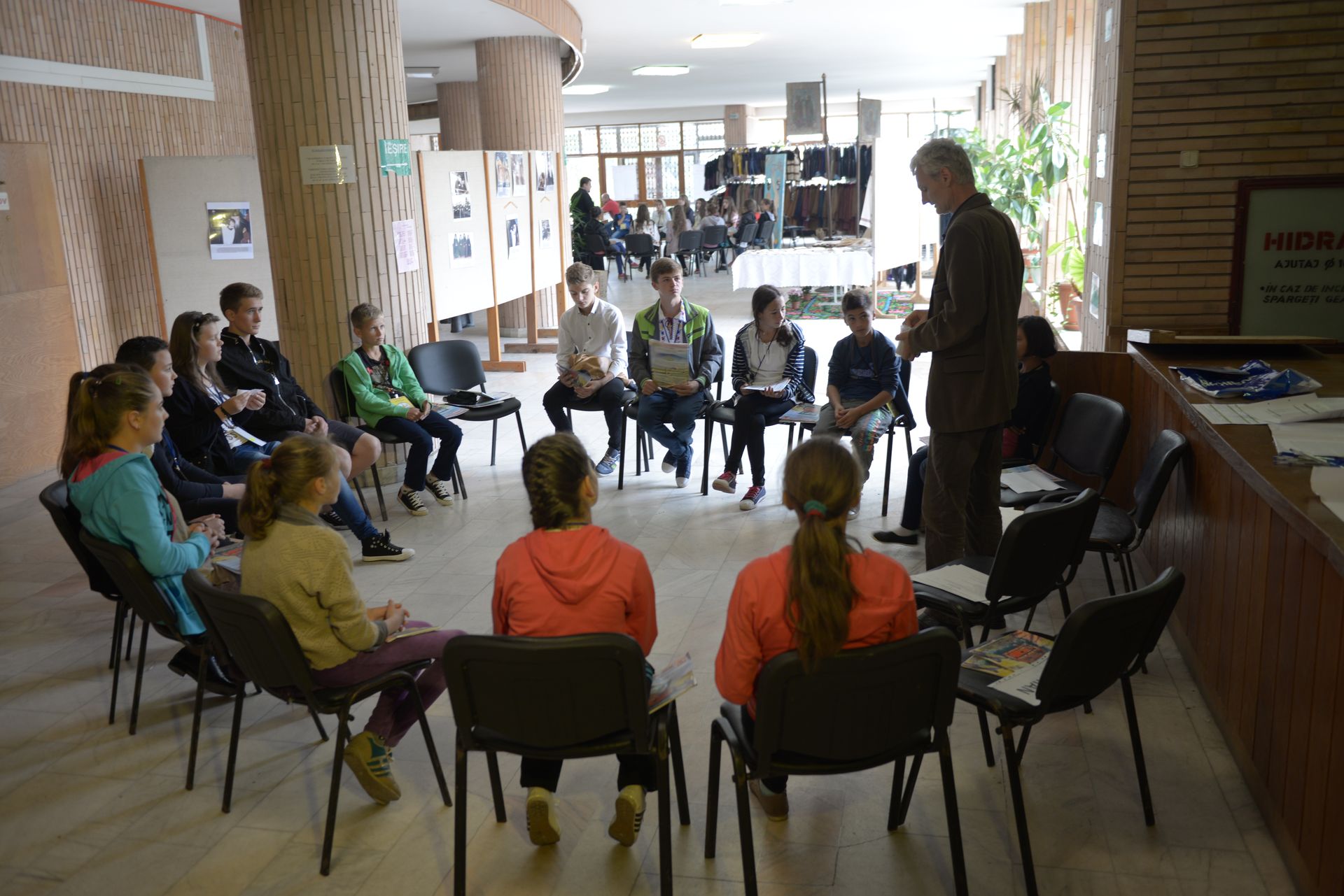 „Să vă apropiați de chipurile părinților Paisie Olaru şi Cleopa Ilie, căci au multe a vă grăi” „Să vă apropiați de chipurile părinților Paisie Olaru şi Cleopa Ilie, căci au multe a vă grăi”