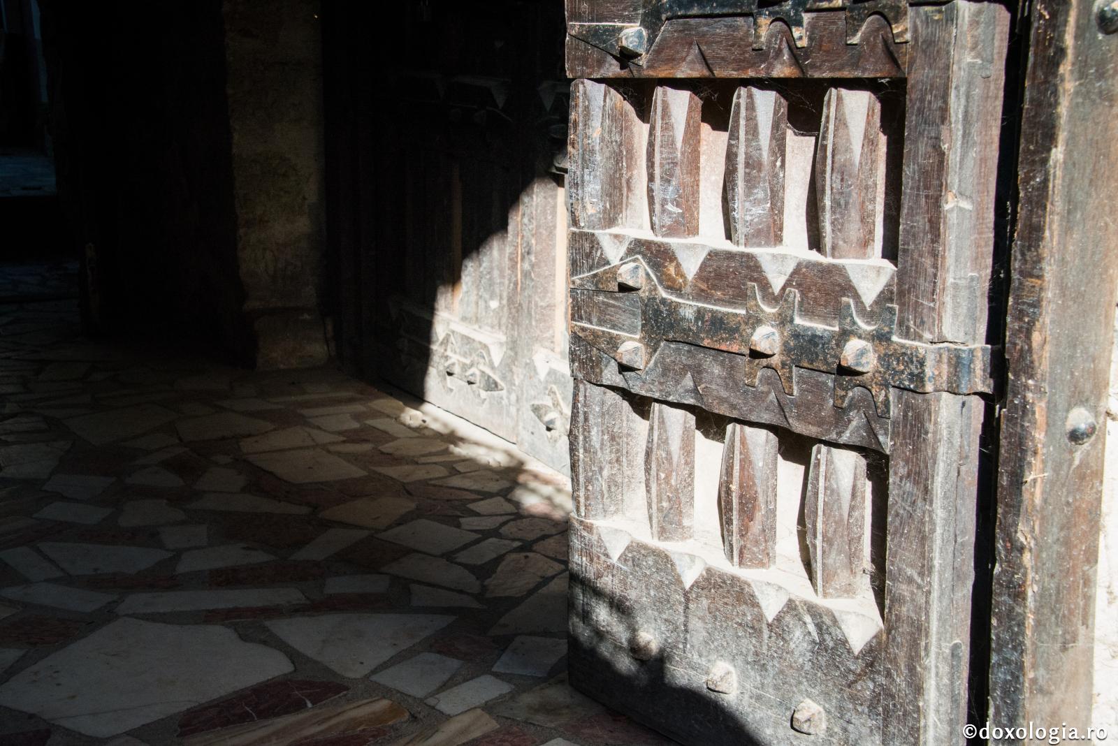 Se deschid ușile pocăinței, începe Postul Mare!