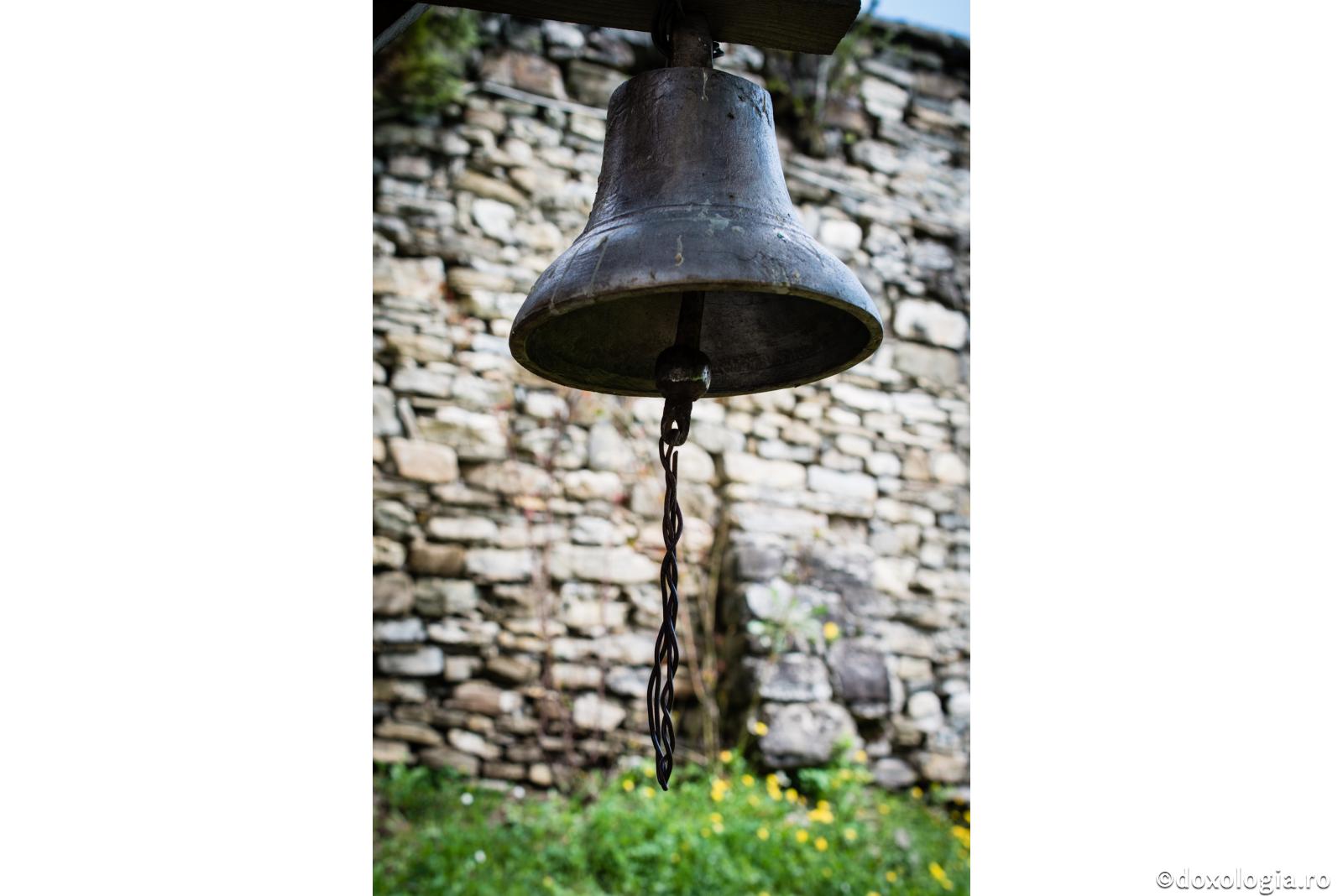 „Tropotul de dincolo de zid&quot;